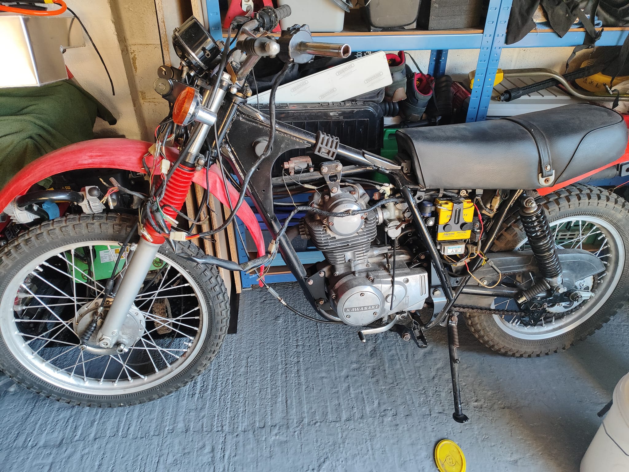 I'm doing the wiring now on the A2 and need a little advice please