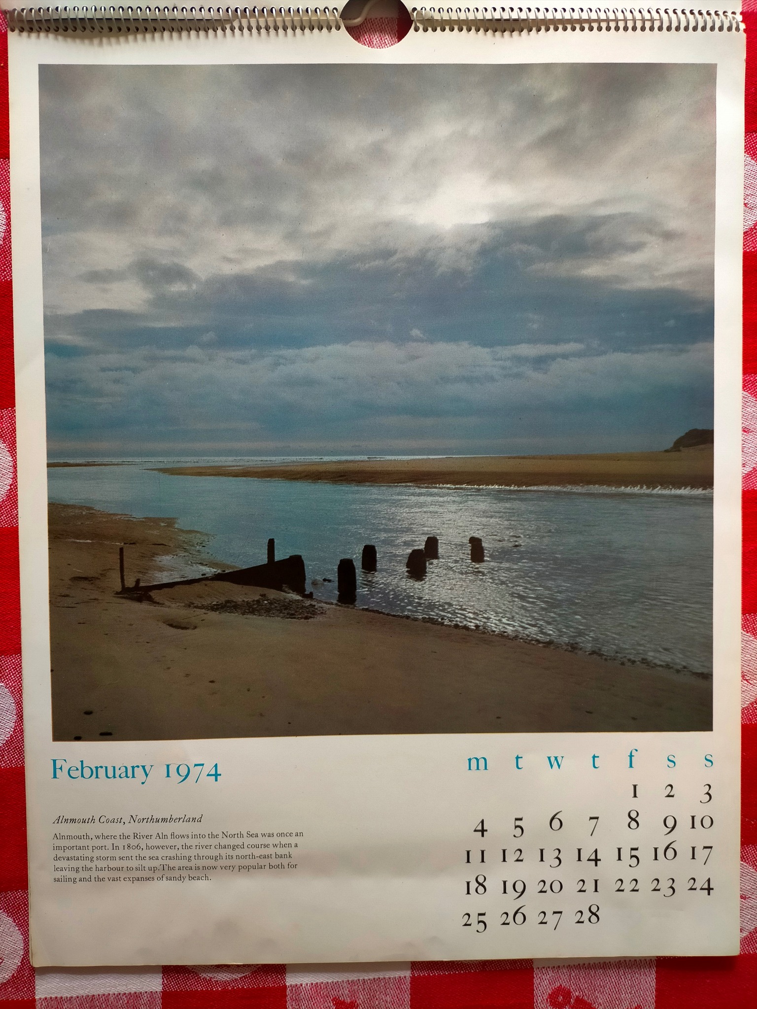 Old UK Royle calendars from 1974 display picture 1