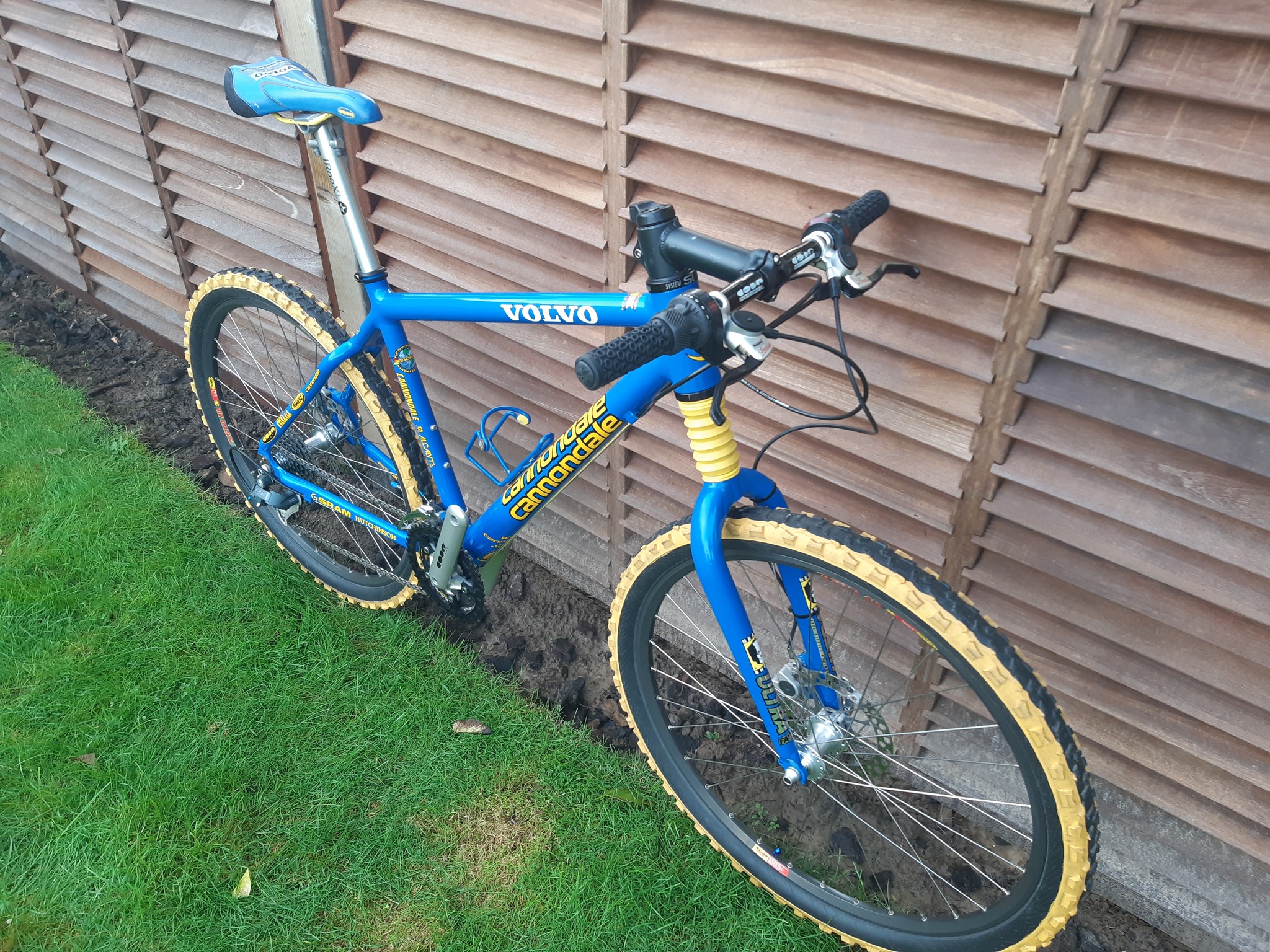 Official team bike from cannondale volvo team