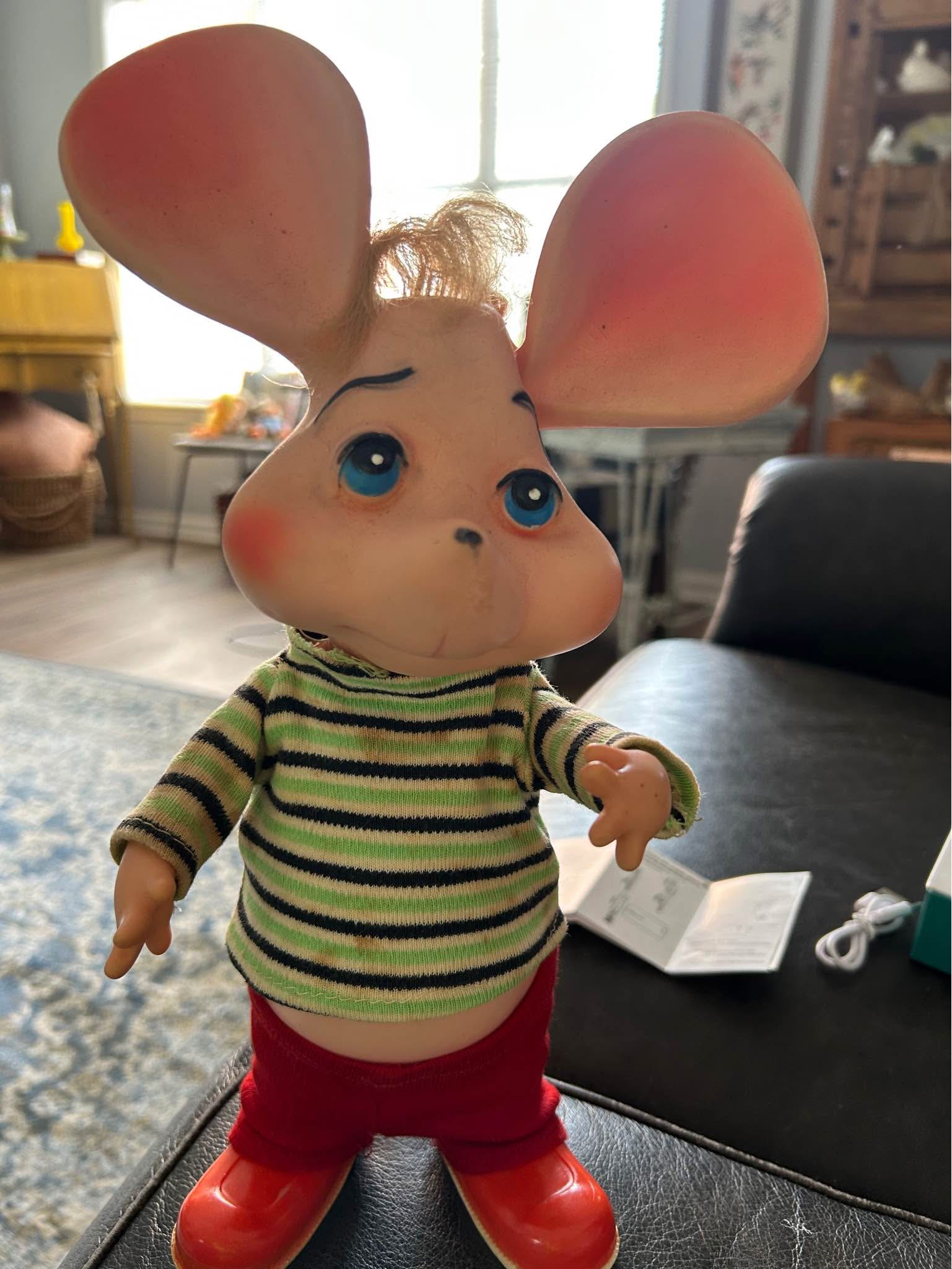 Topo Gigio, a character from Italian and Spanish children's puppet