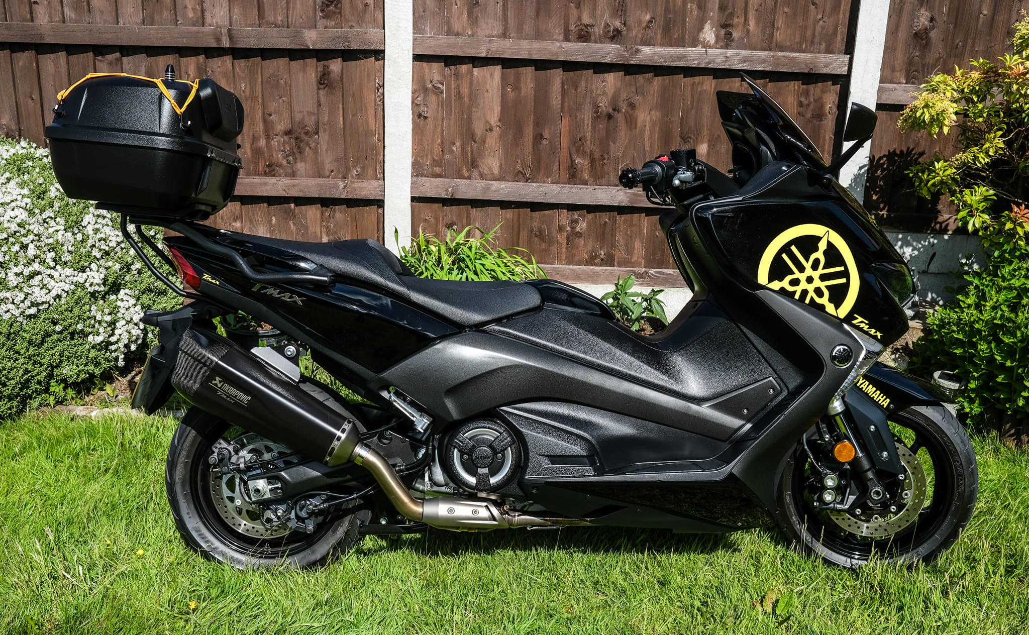 Yamaha T-Max 530 by LighTech #lightech #borntobemoto #madeinitaly