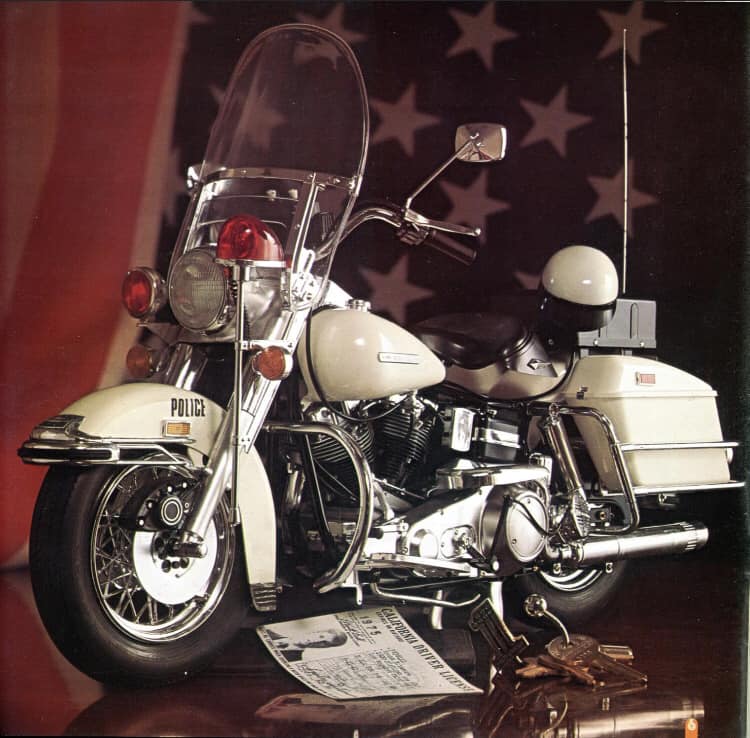 Tamiya 1/6 scale Harley-Davidson police bike model build