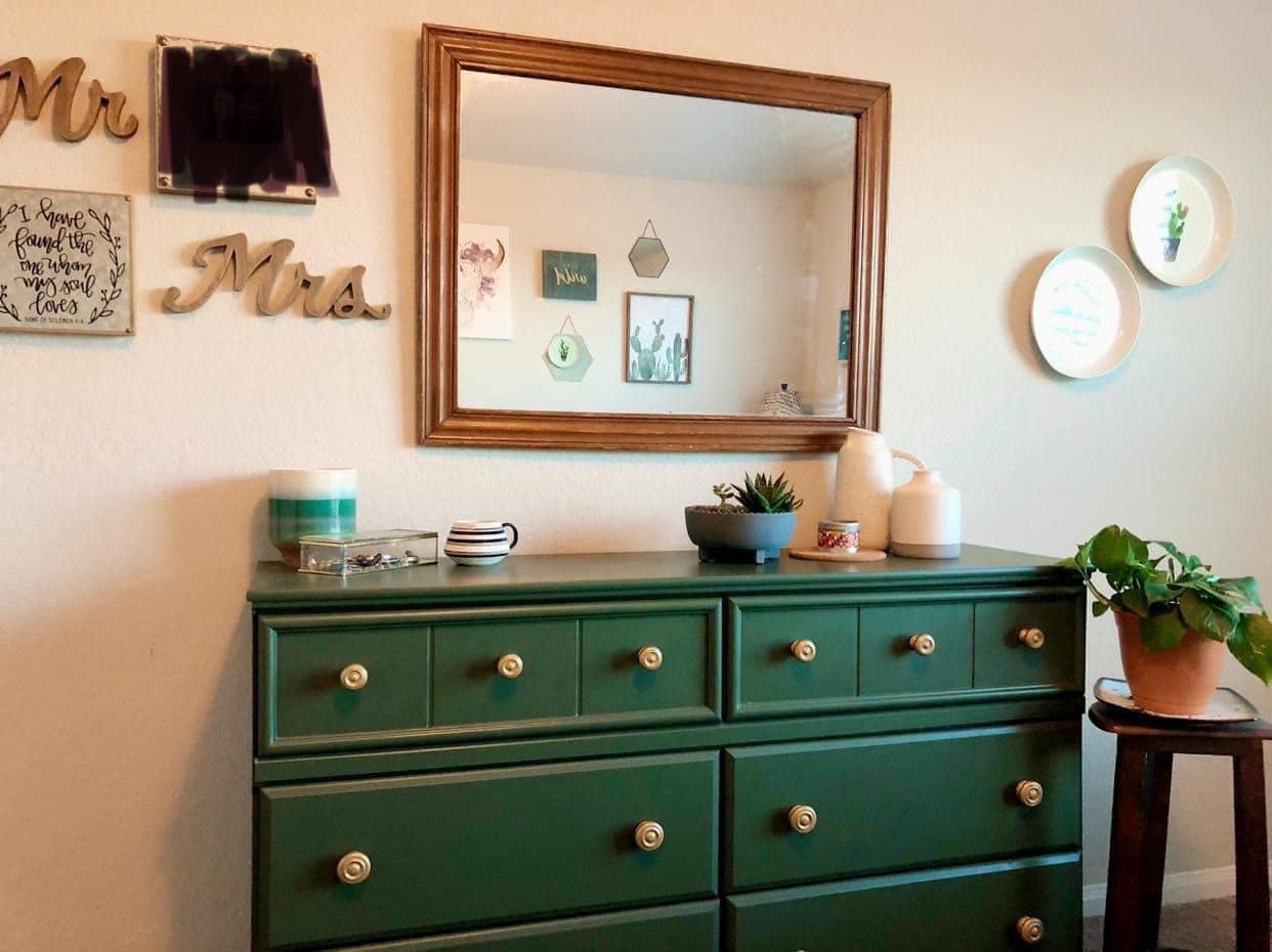what color dresser goes with dark grey bed to paint and chest gray headboard? FIT-&-FLARE