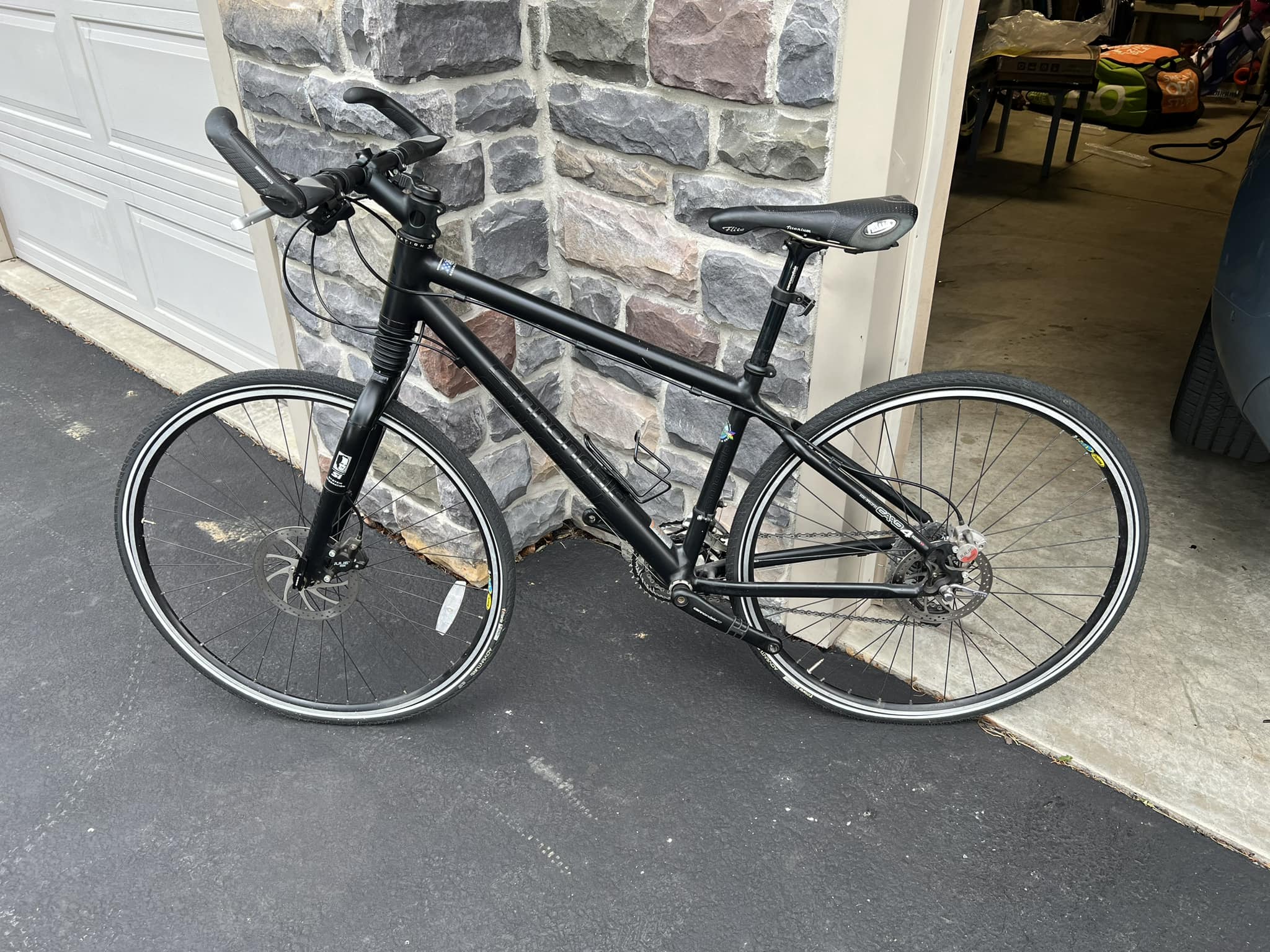Is the Headshock fork on an early 2000s Cannondale Bad Boy bike
