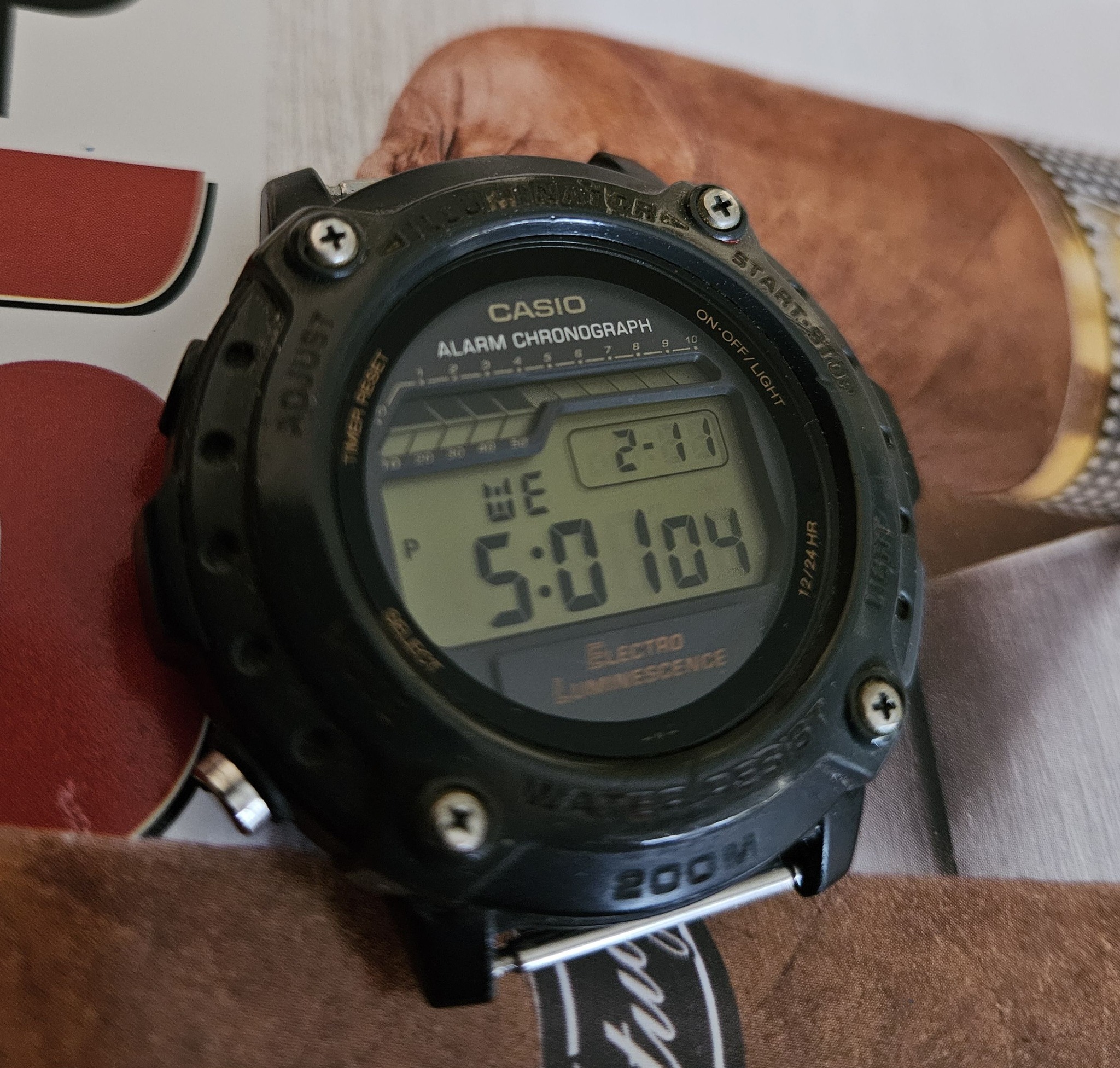 VINTAGE CASIO DW-2000 AA-86 CASIOTRON