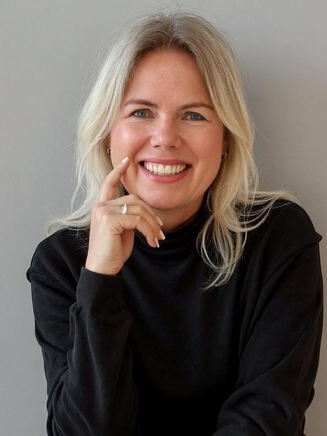 Anja - „𝗪𝗮𝗿𝘂𝗺 𝗱𝗶𝗲𝘀𝗲 𝗪𝗲𝗹𝘁 𝗴𝗮𝗿 𝗻𝗶𝗰𝗵𝘁 𝗿𝗲𝗮𝗹 𝘀𝗲𝗶𝗻 𝗸𝗮𝗻𝗻 𝘂𝗻𝗱 𝘄𝗮𝘀 𝗱𝗮𝘀 𝗺𝗶𝘁 ...