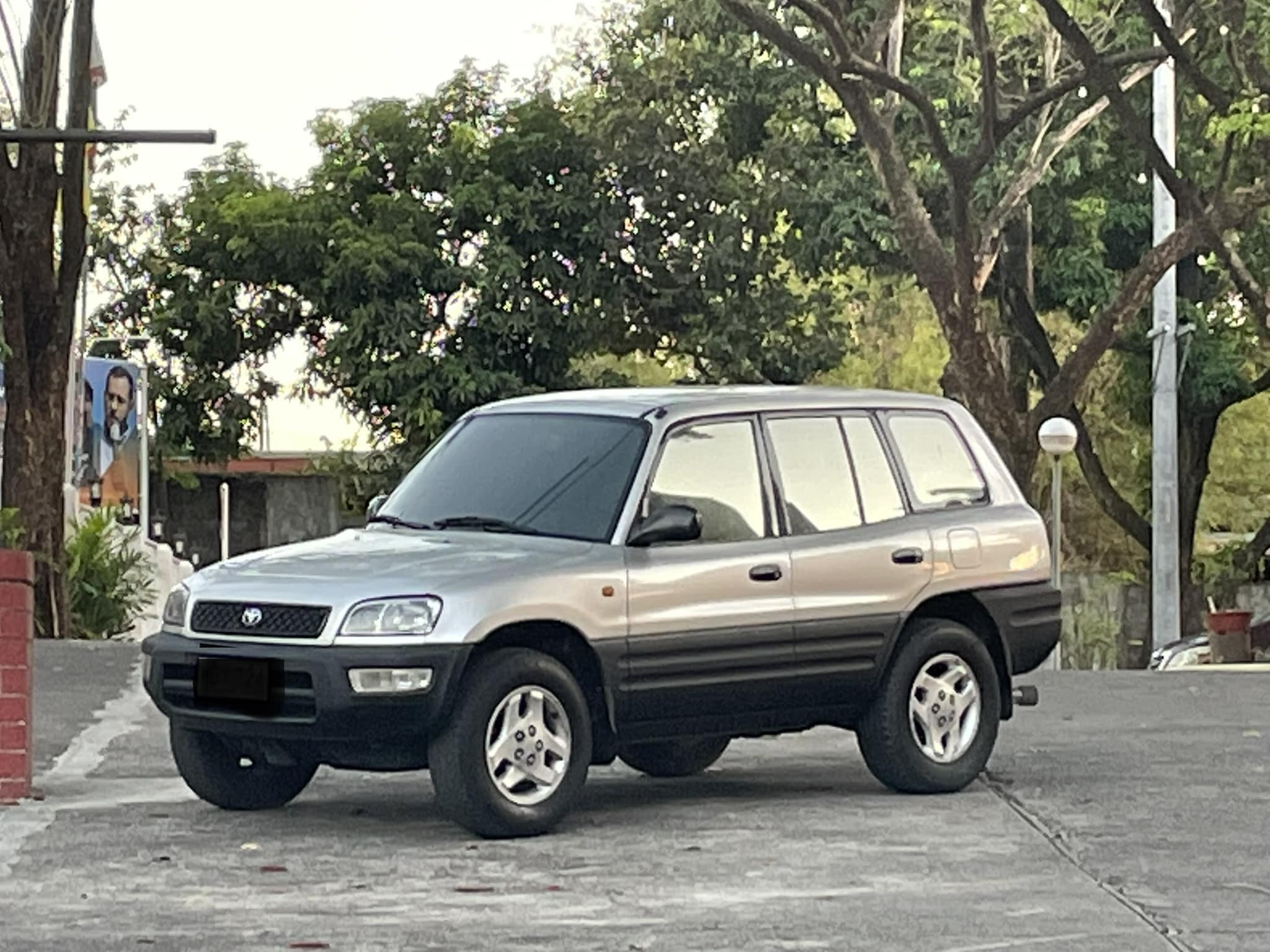 1996-1998 Toyota RAV4 2-door wagon | canadiancatgreen