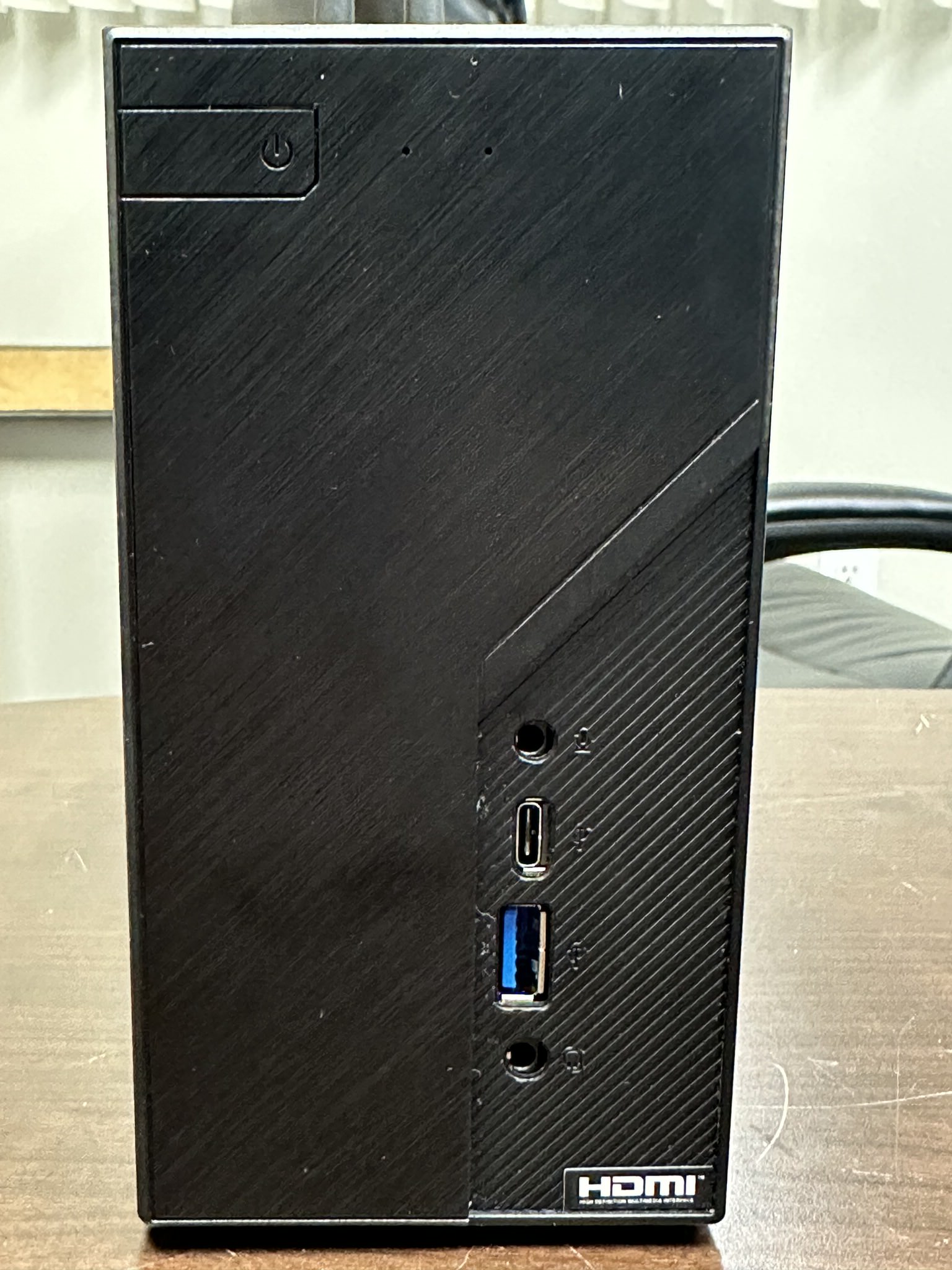 ASRock Deskmini B760 (1.9 L)** This is the ASRock Deskmini B760 