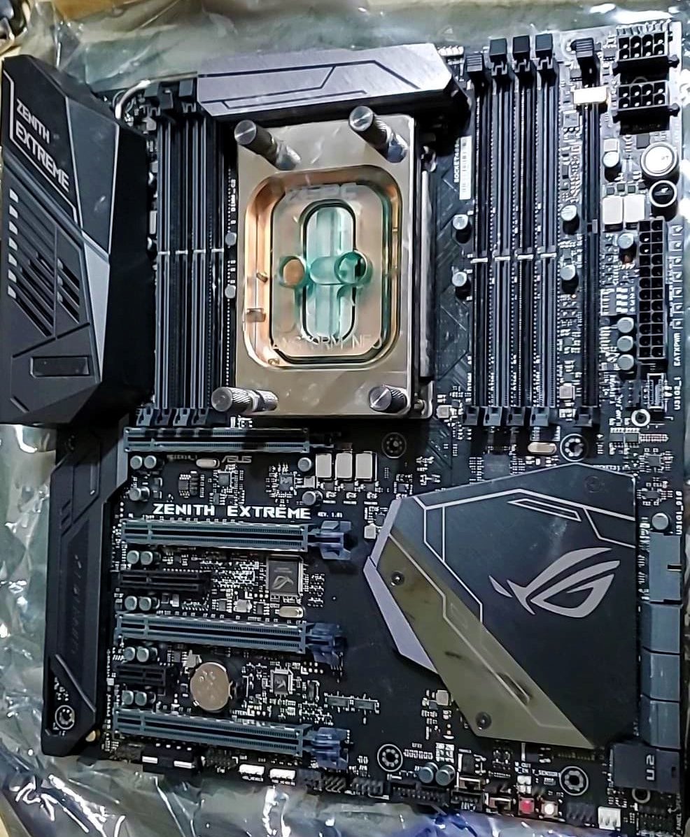 My Threadripper 2950x with his motherboard The MSI X399 SLI plus