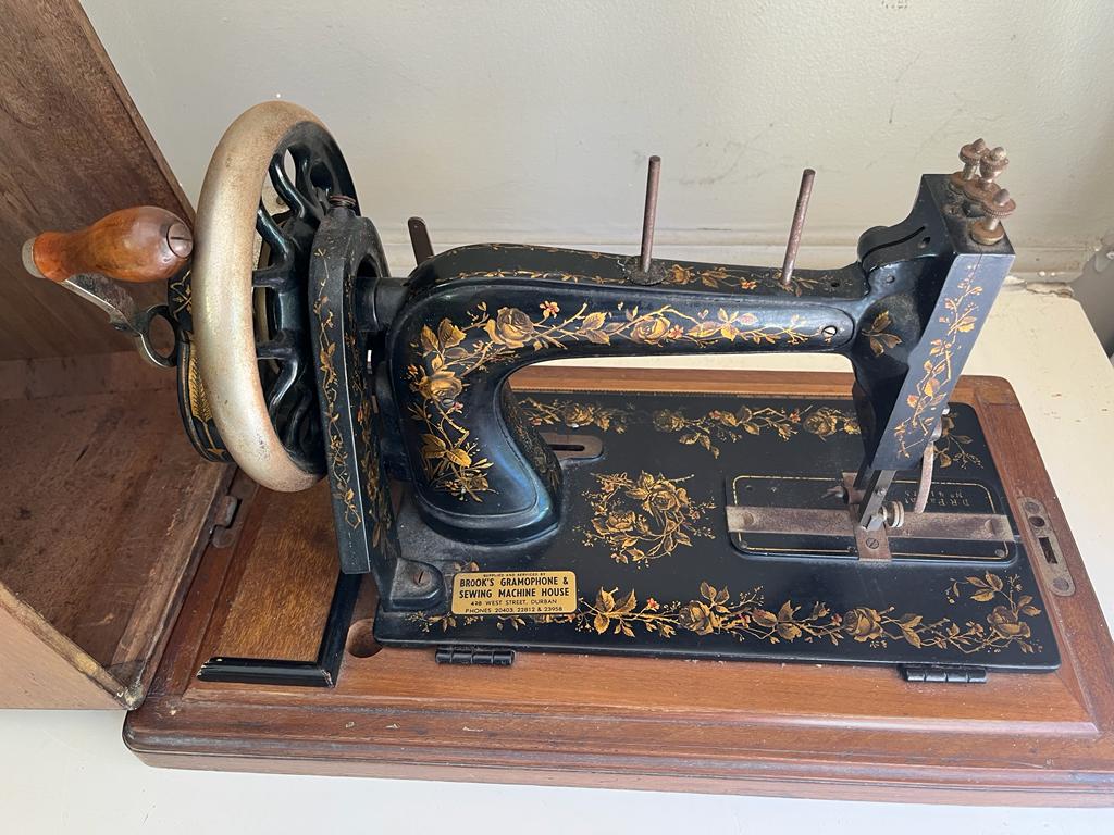 Hi there, I've recently purchased this lovely Harris Family No.2
