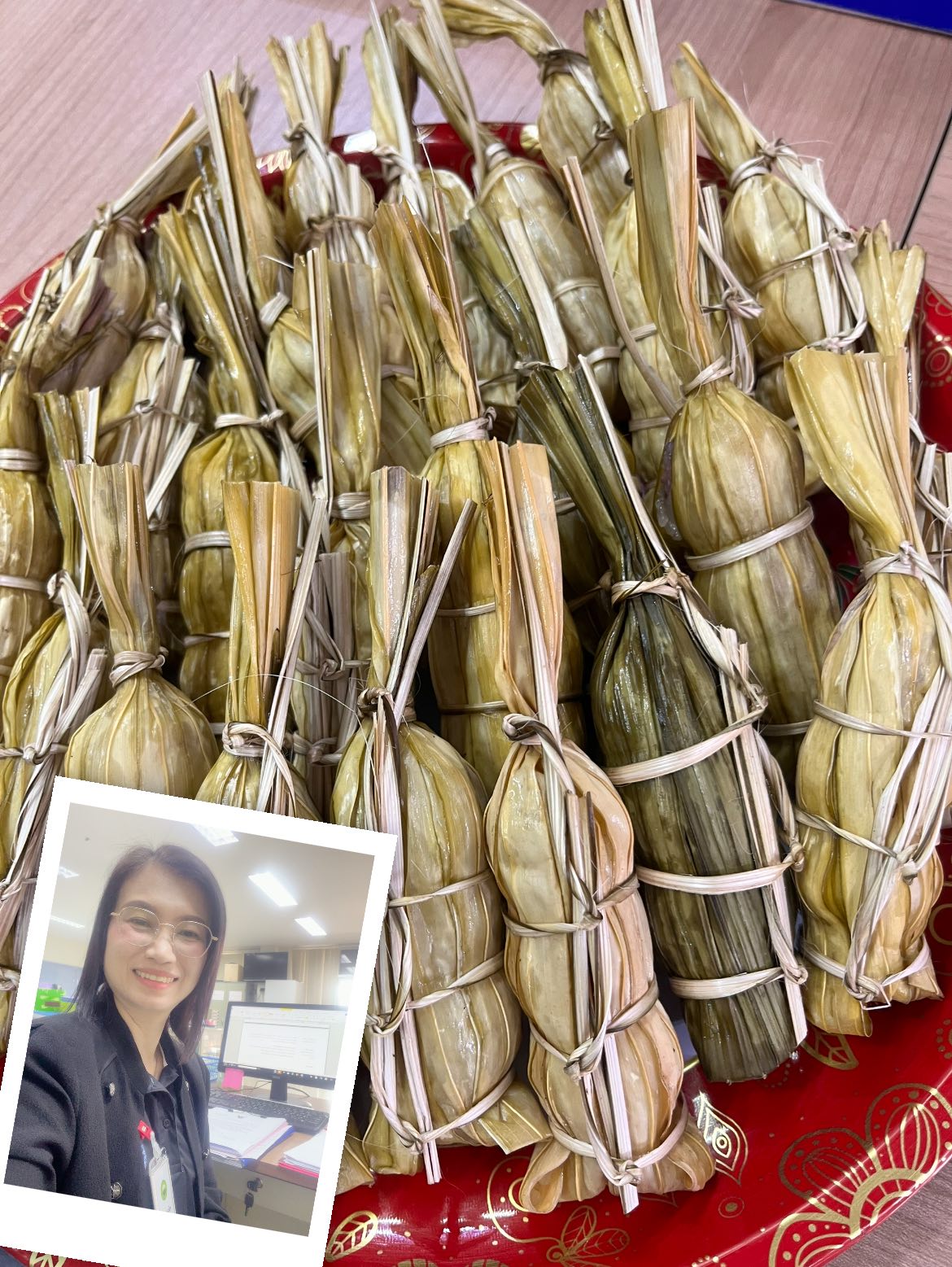 Karn Pathathai - กินคาวแล้วต่อด้วยของหวานกันจ้า ข้าวต้มใบกะพ้อ เป็นขนม ...
