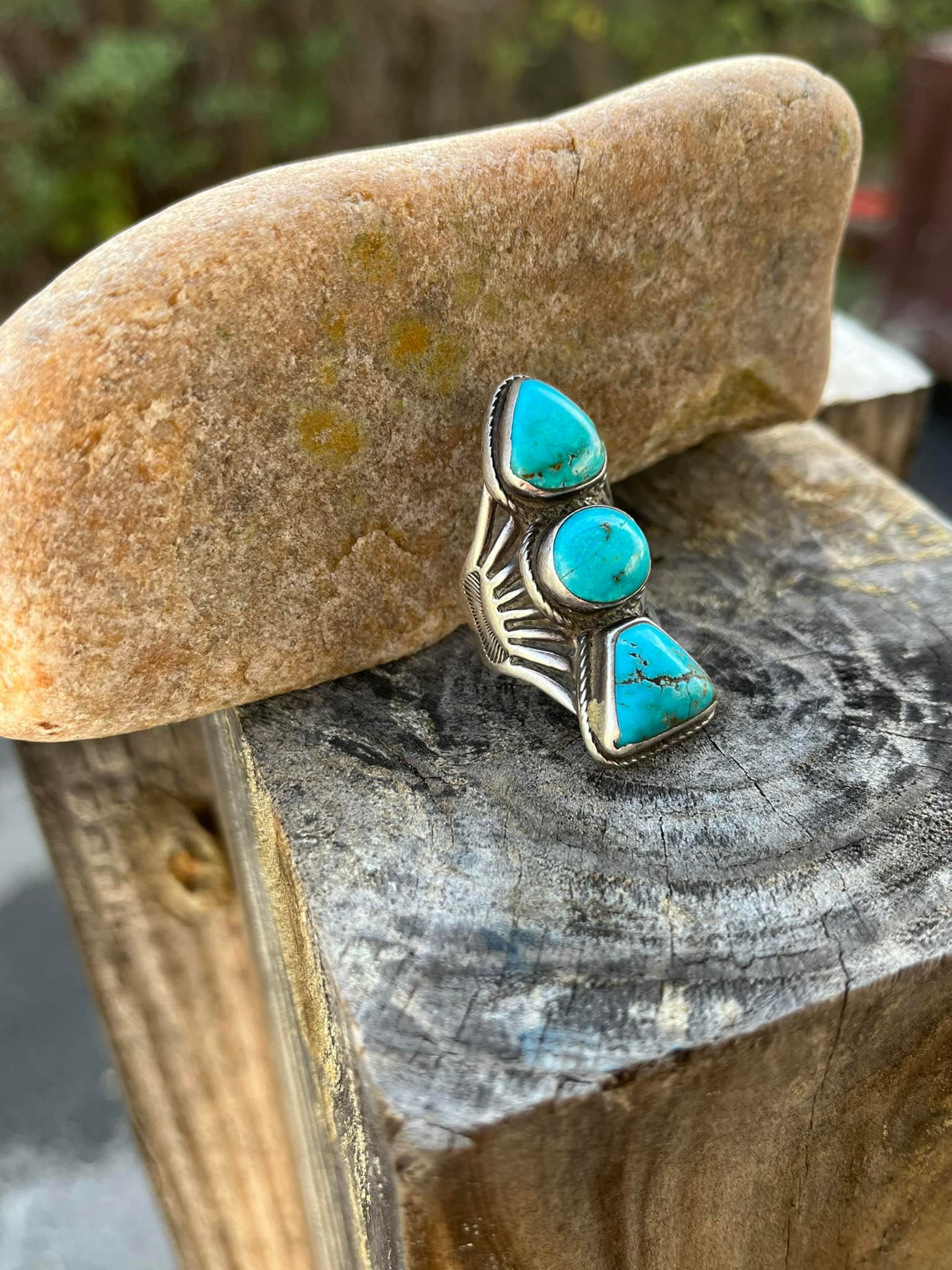 Fred Peshlakai's pueblo jewelry style and desirability