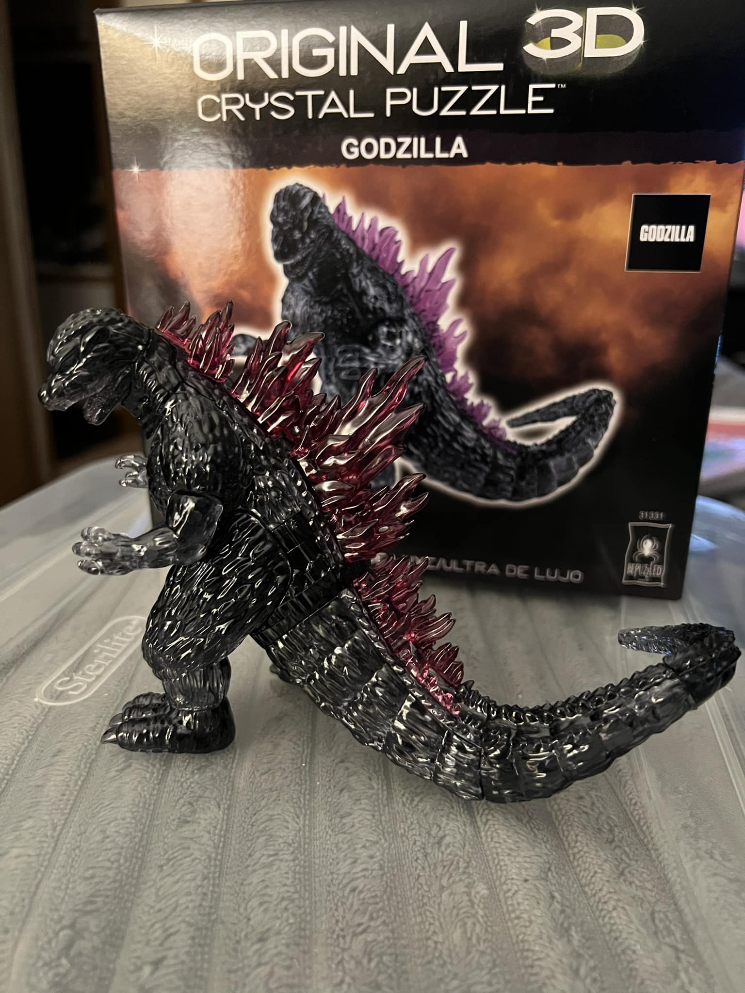 1,000 piece Godzilla puzzle, super fun 🧩
