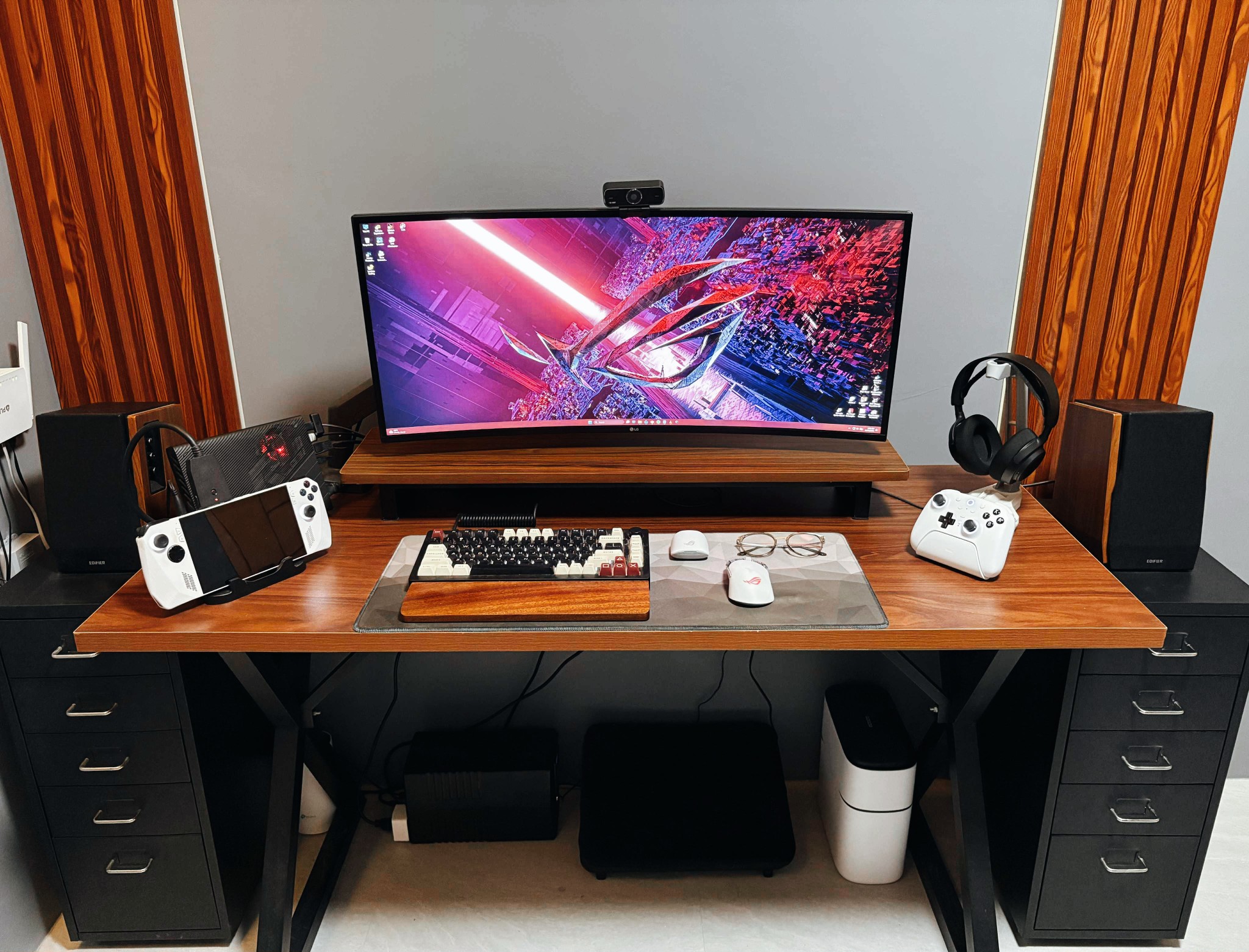 Rog ally with xg mobile rtx 4090 gaming setup