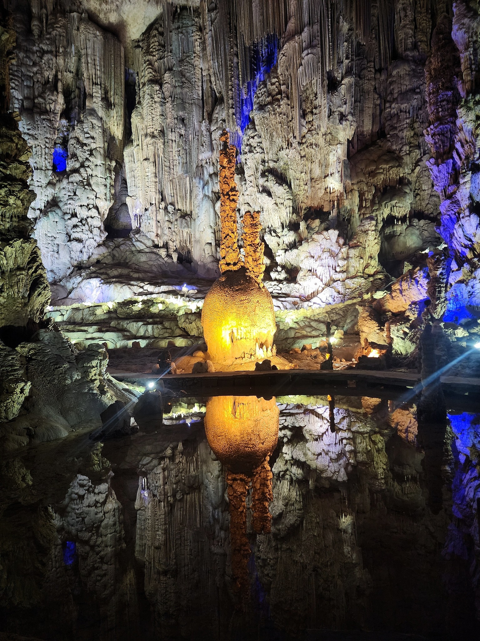 Exploring Zhijin Cave in Guizhou, China