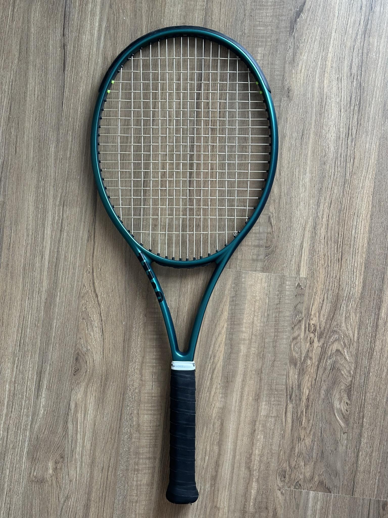 Blade 100 v9 tennis racket for sale