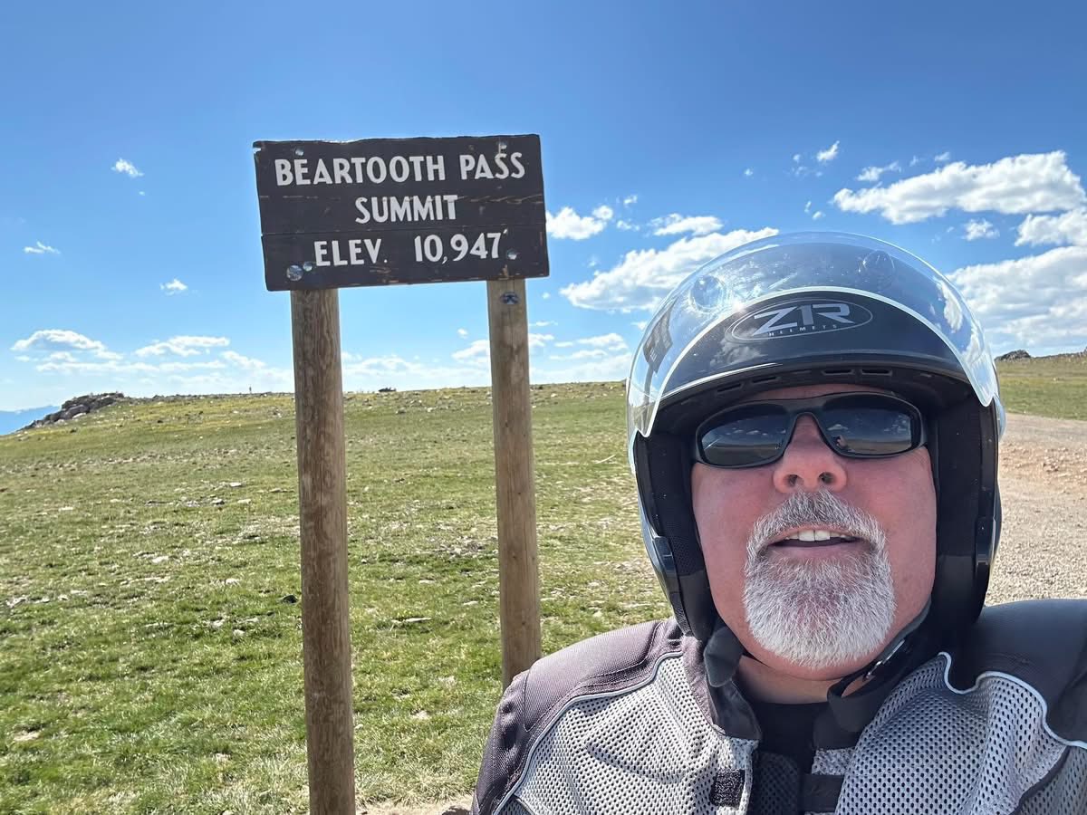 Motorcyclist's spontaneous road trip across the US