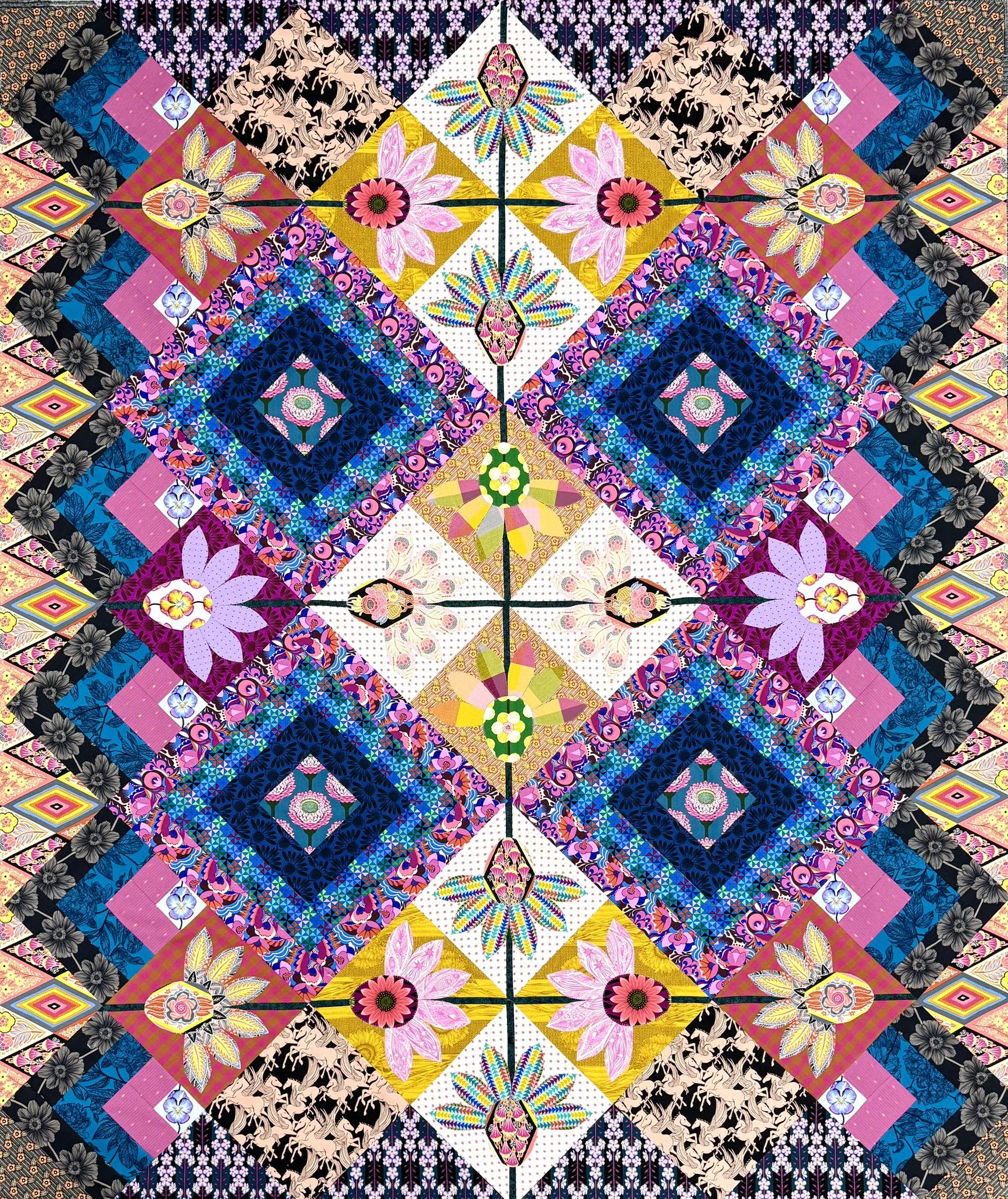 Mary Ann's beauty off the rollers. Quilted on our HQ Amara 20