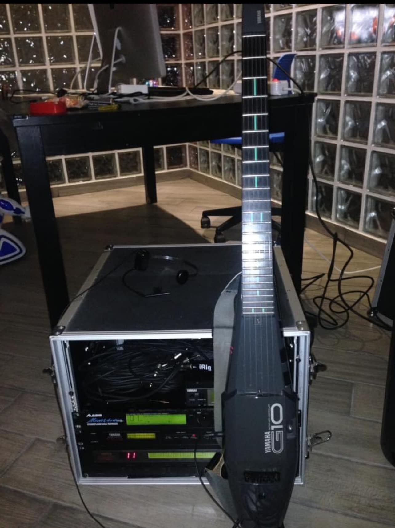 The FIRST MIDI GUITAR - 1988 Yamaha G10
