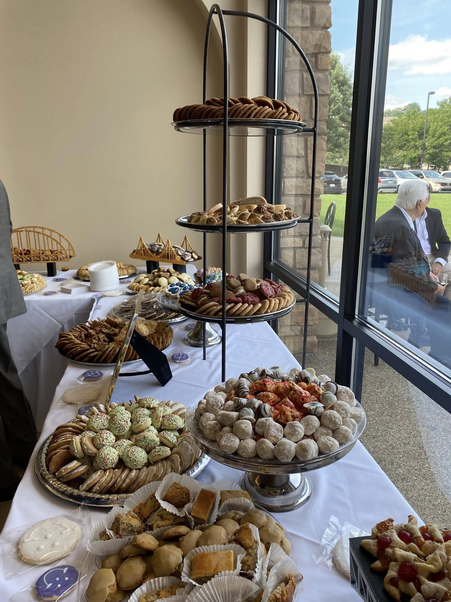 The Wedding Cookie Table Community | > Creating a Pittsburgh cookie ...