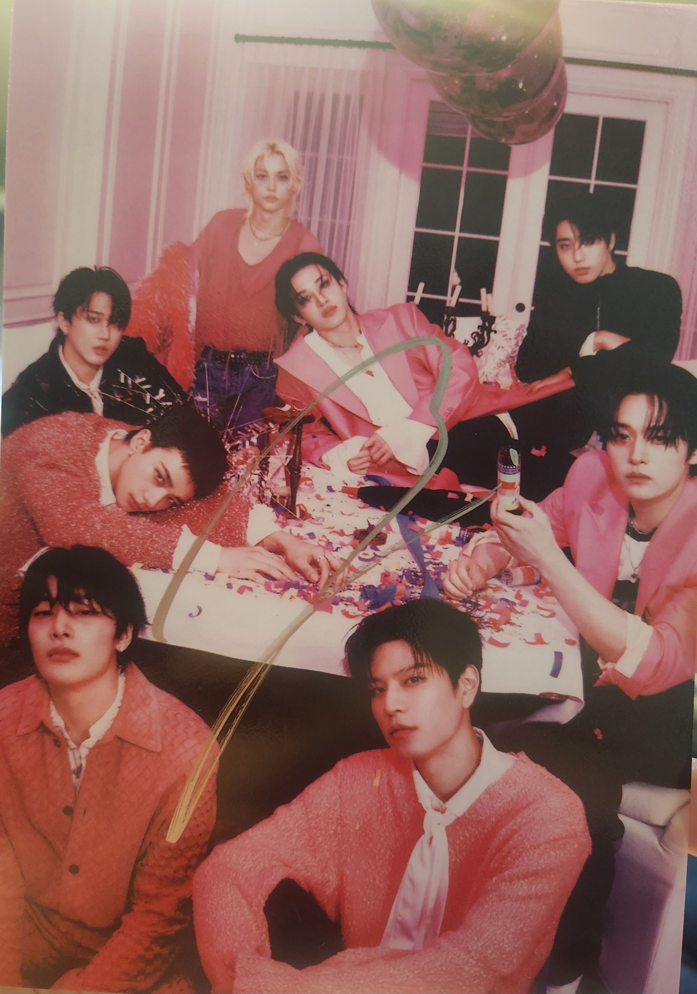 Stray Kids fan receives signed album and photocards