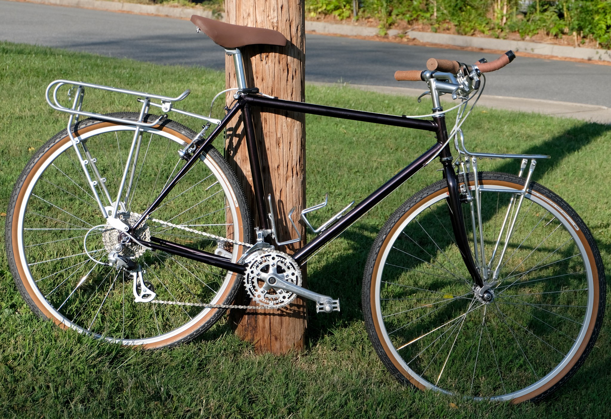 Finished putting my '98 Trek 730 Multitrack together. It's full