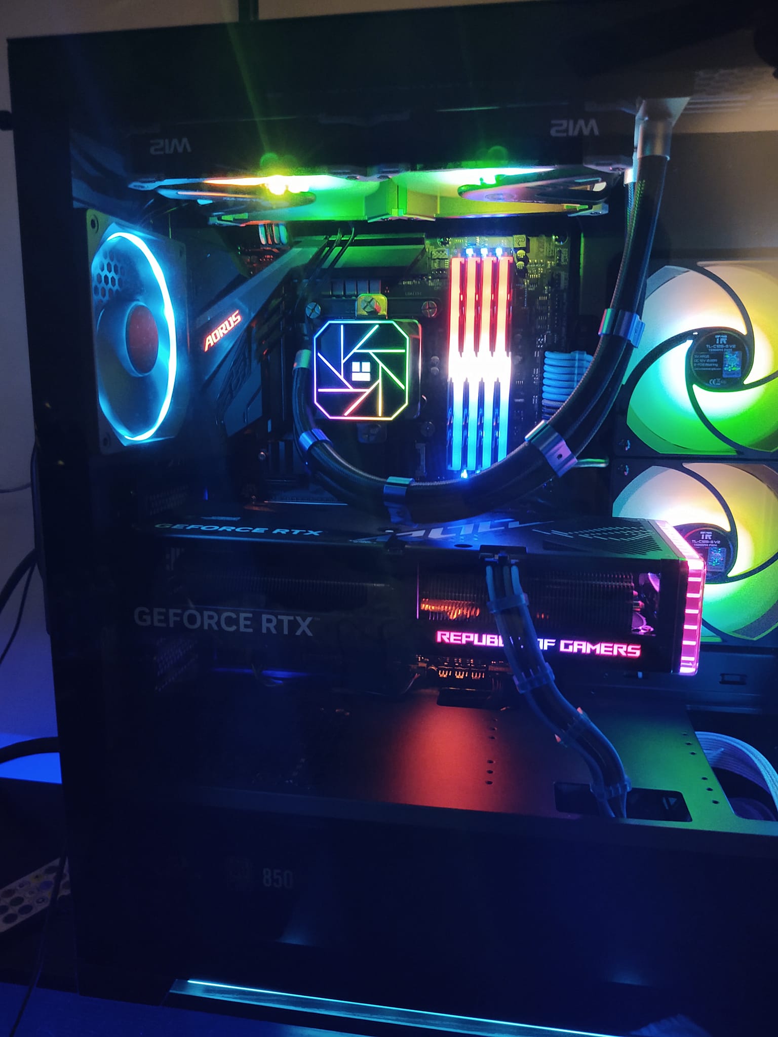 2nd build. Very excited, still have alot more work to do. I9-9900k