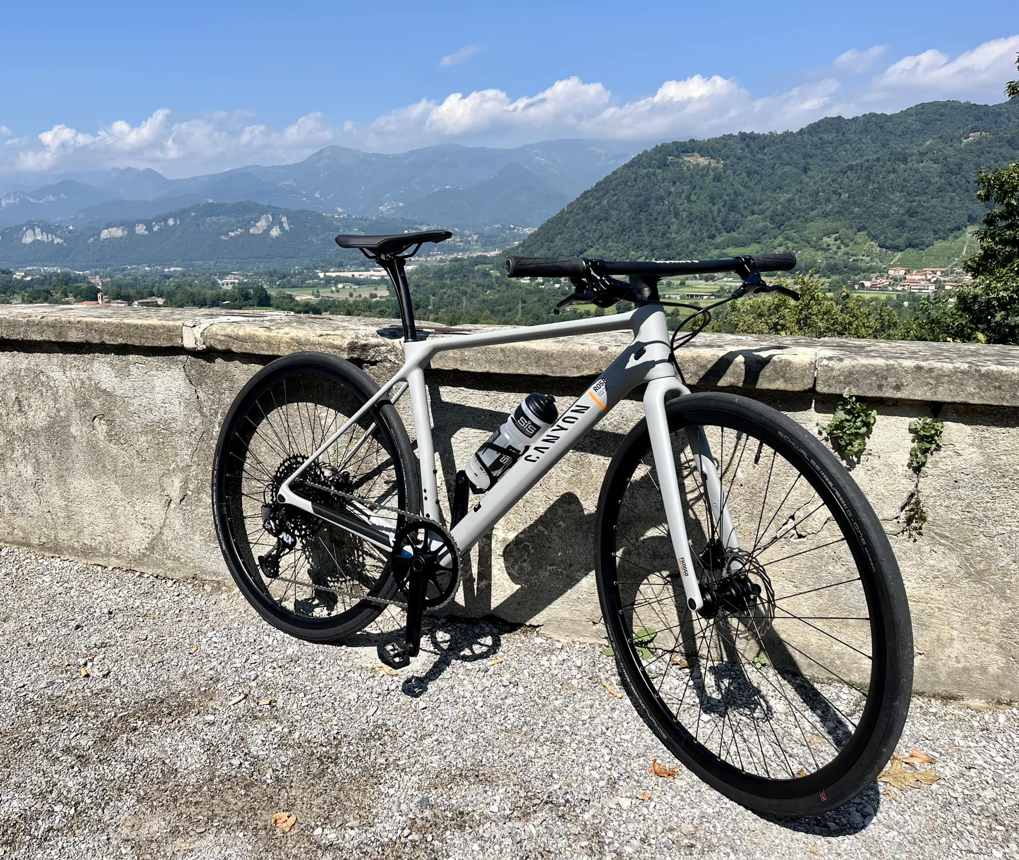 First ride on Canyon Roadlite CF 8 road bike