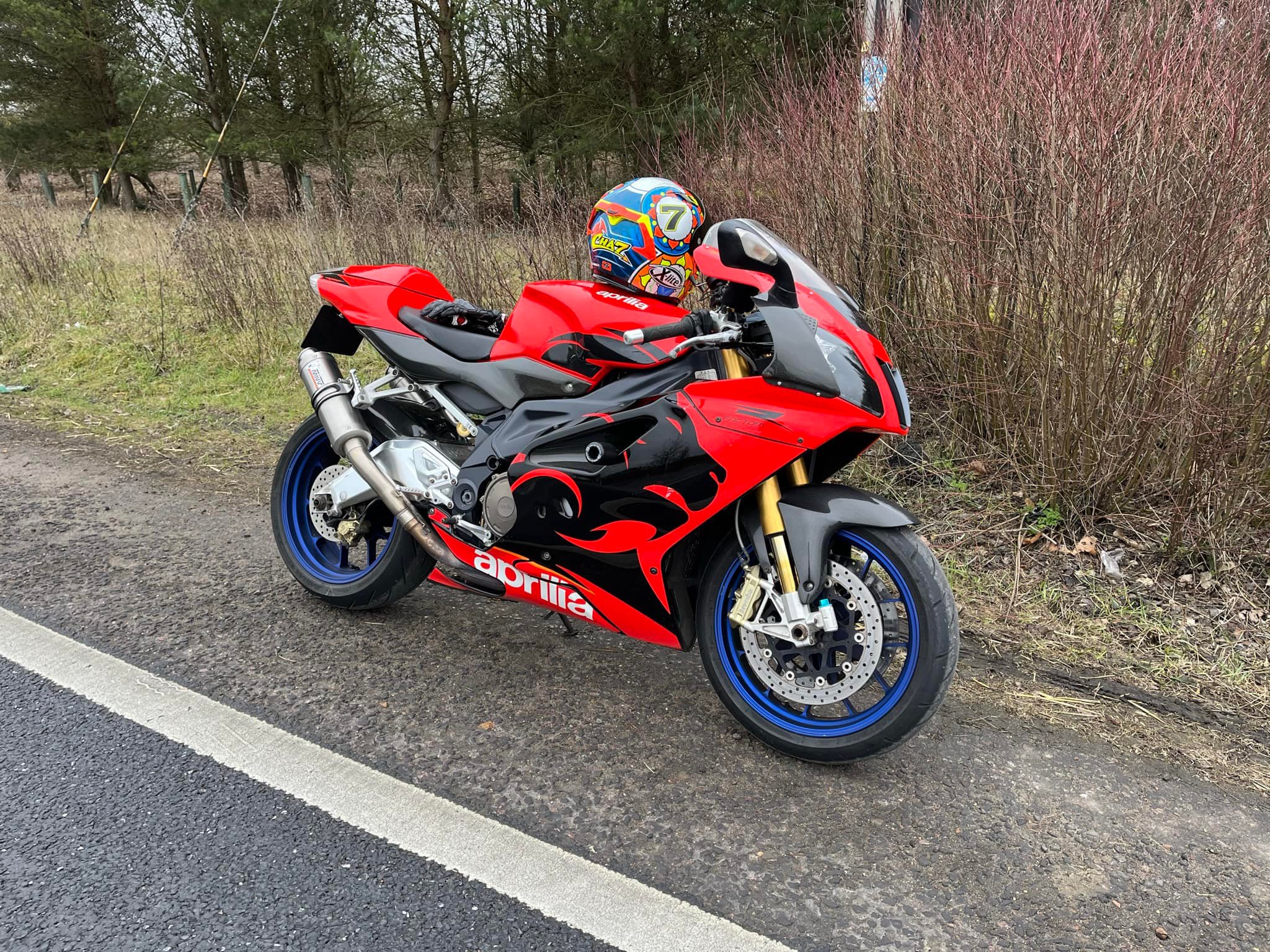 Restoring Kawasaki ZX9R to standard