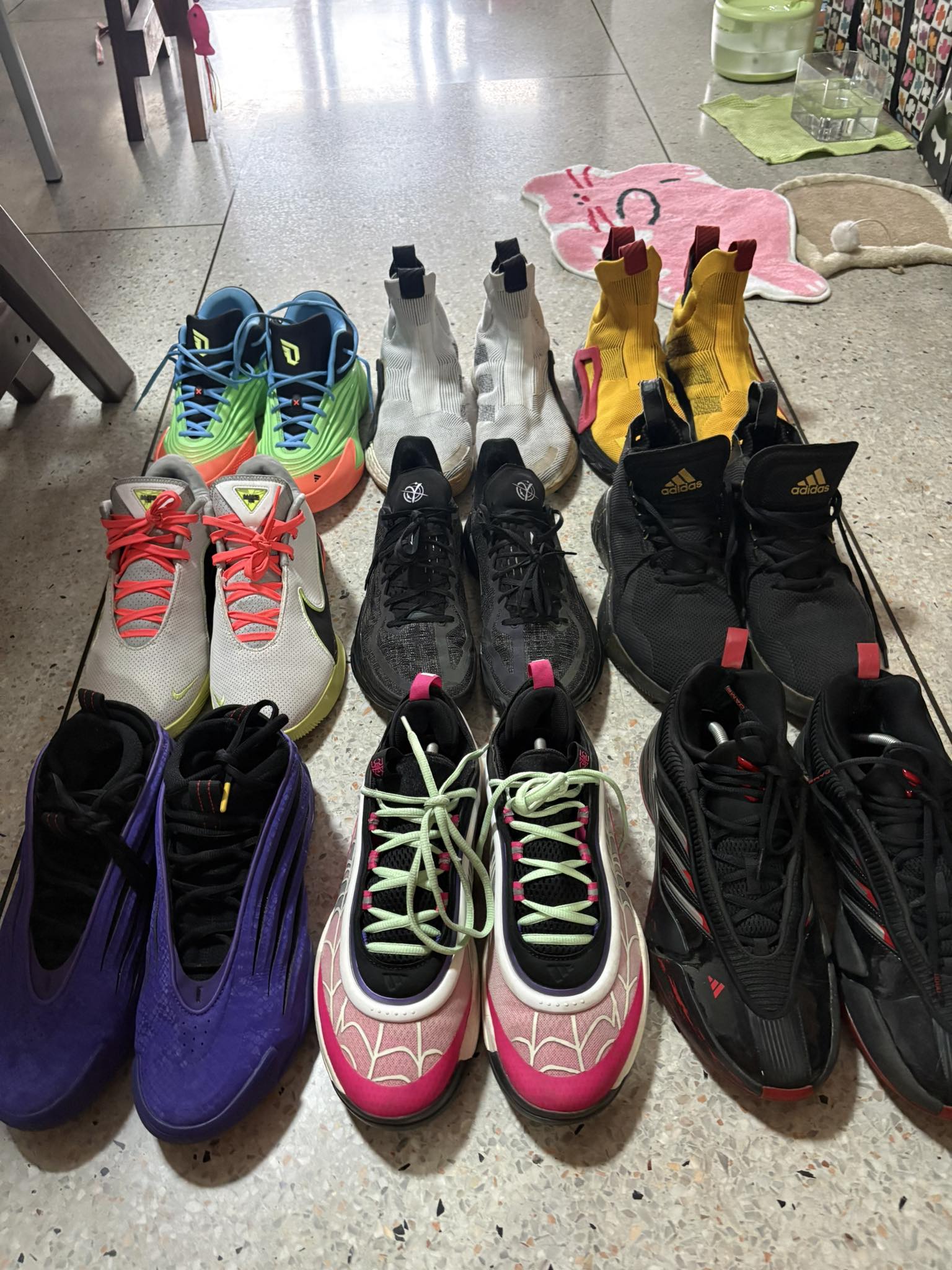 Sneaker prices and sizes available