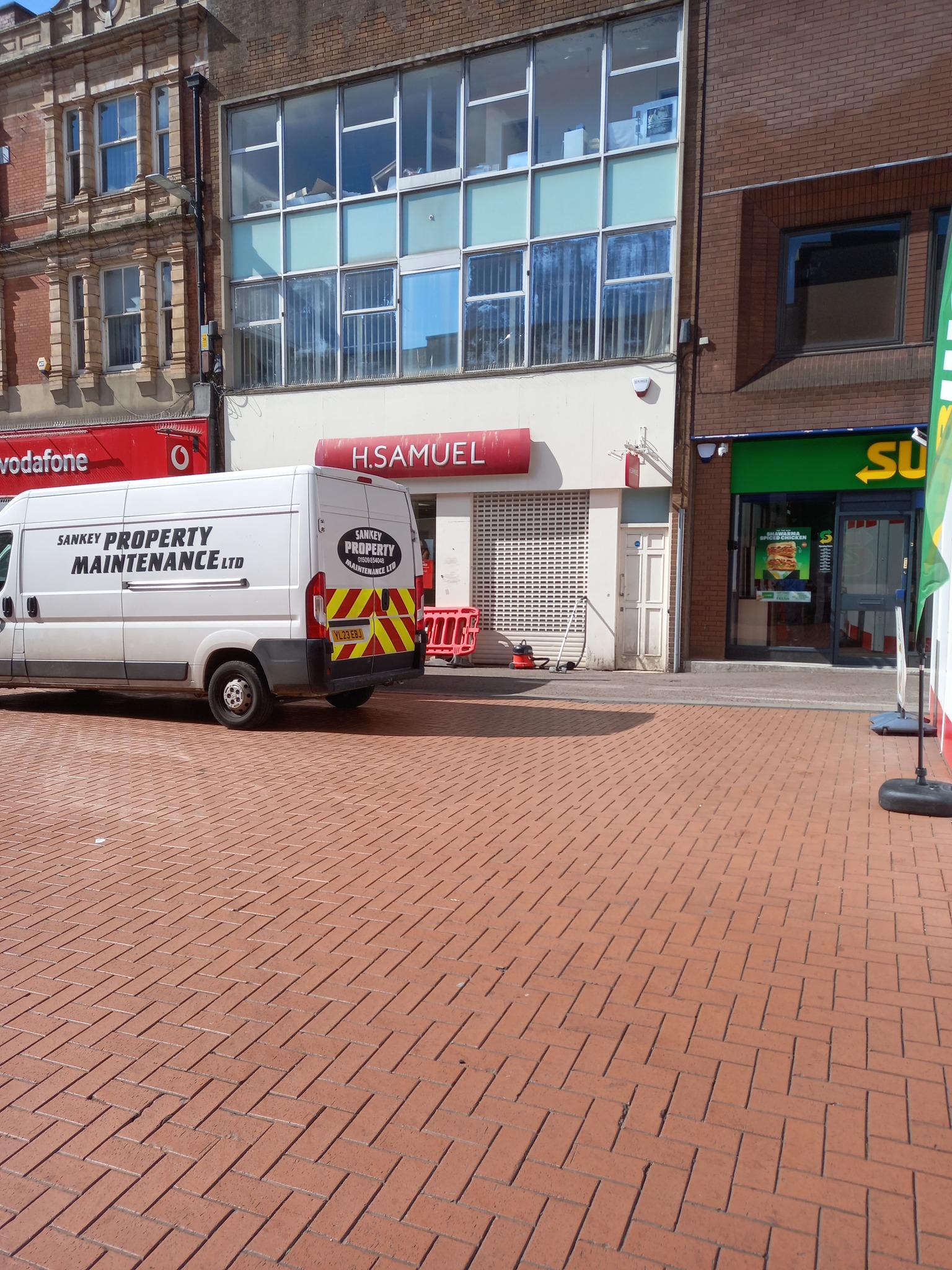 what's replacing closed shops in walsall?