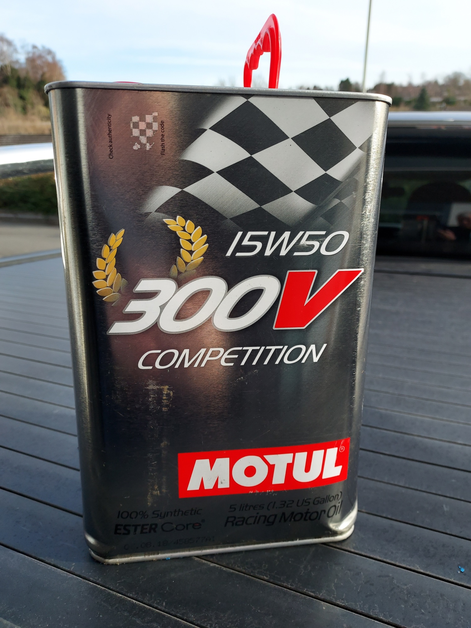 Motul 300V Competition 15W-50 Fully Synthetic Racing Oil – 6 Liters (3 X 2L) – 110860-Set3