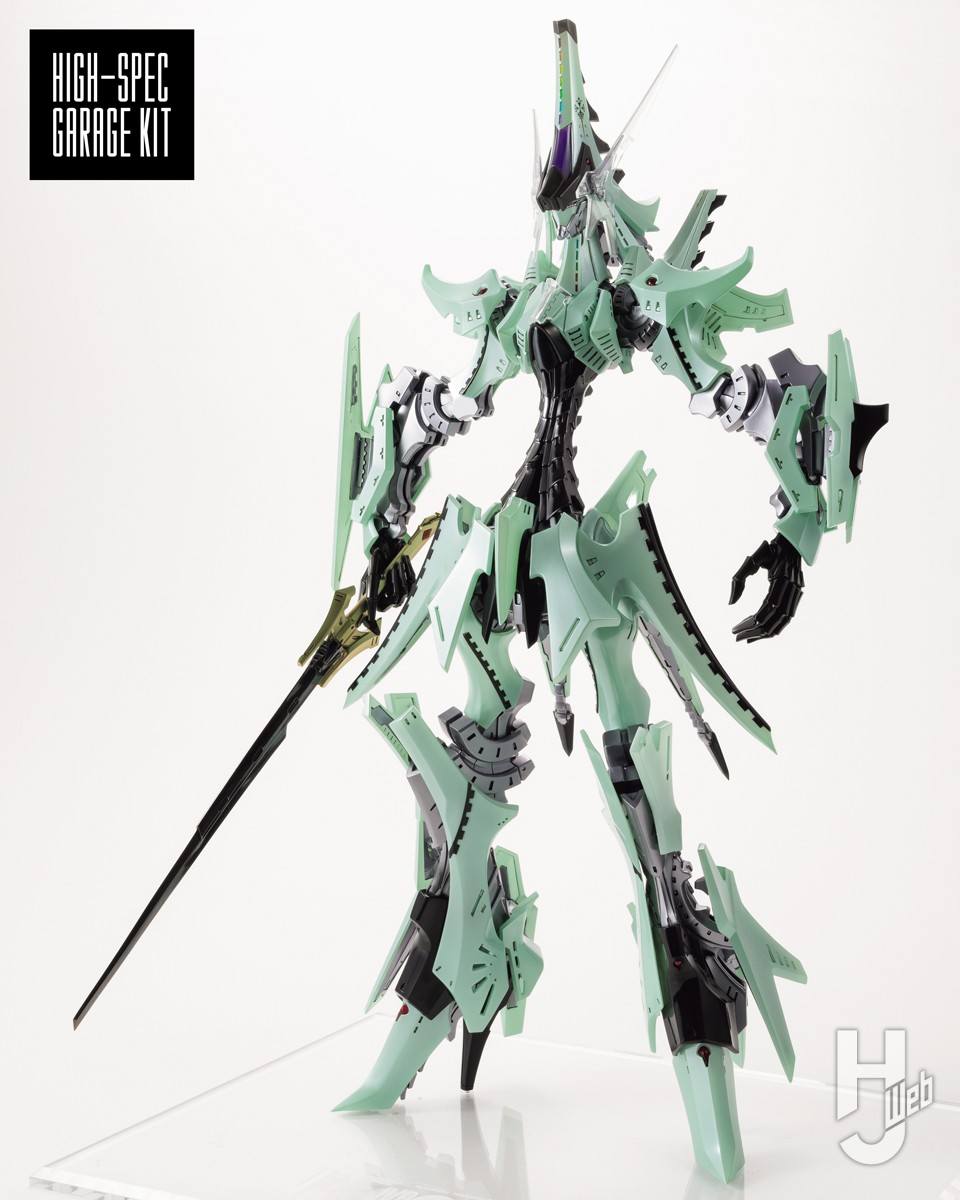 As usual of a Gothicmade, it's a huge mecha