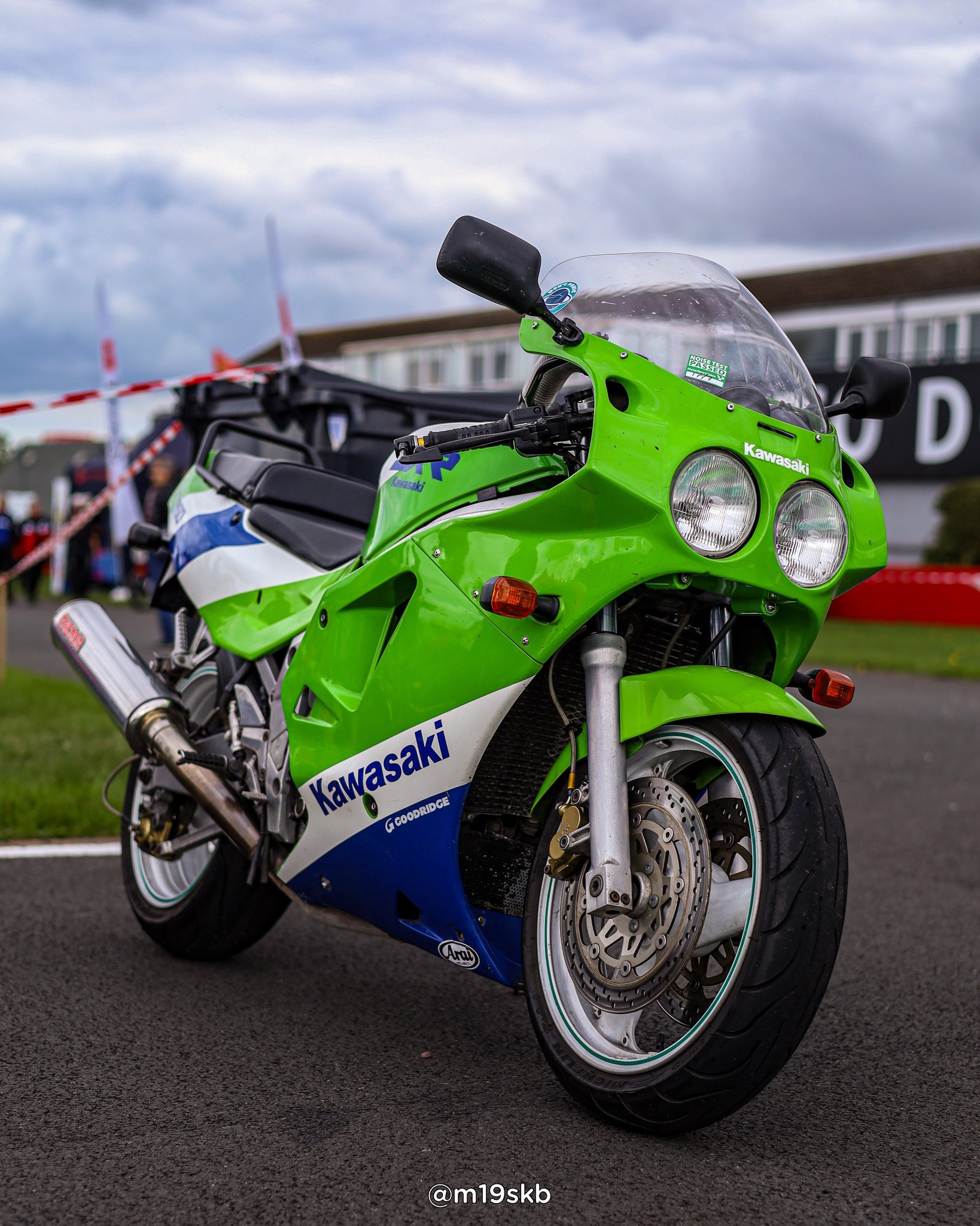 Kawasaki ZXR750pure 90's class 💚💚 Owner - Paul Bowen