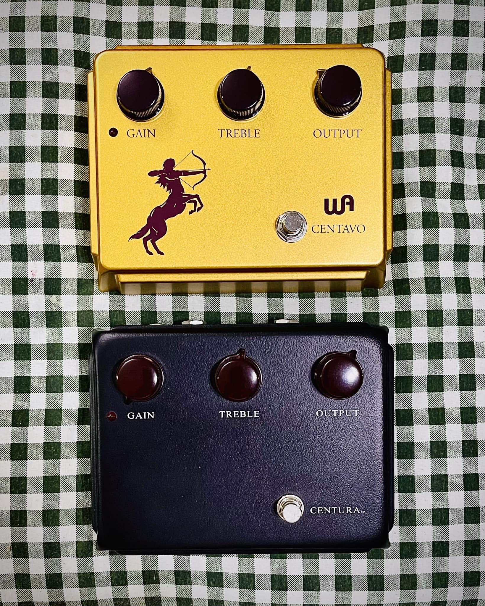 Is this JHS Klon Clone in Silver Sparkle authentic?