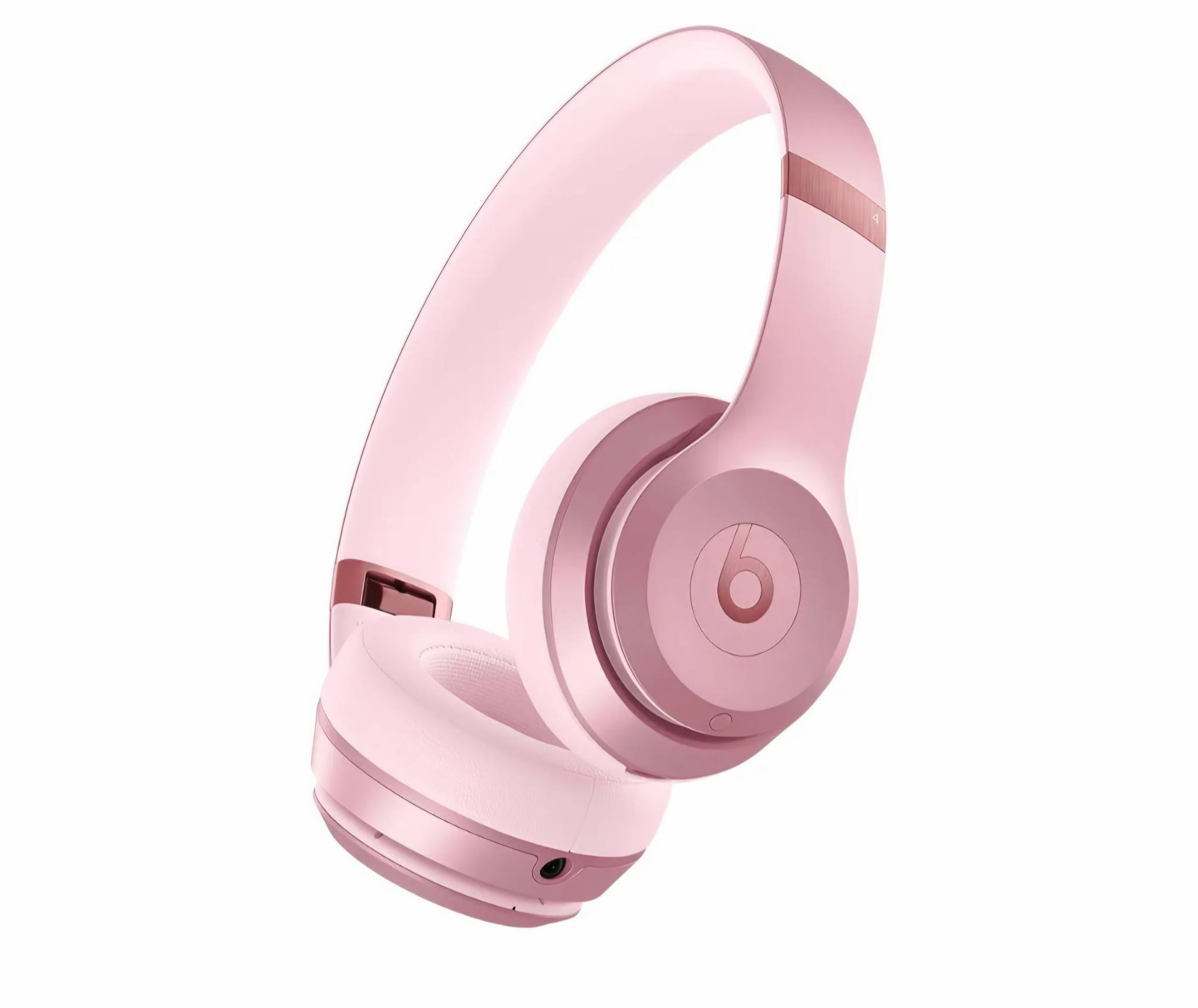 No introduction needed 🖤 Beats Solo 4 - JENNIE Special Edition is