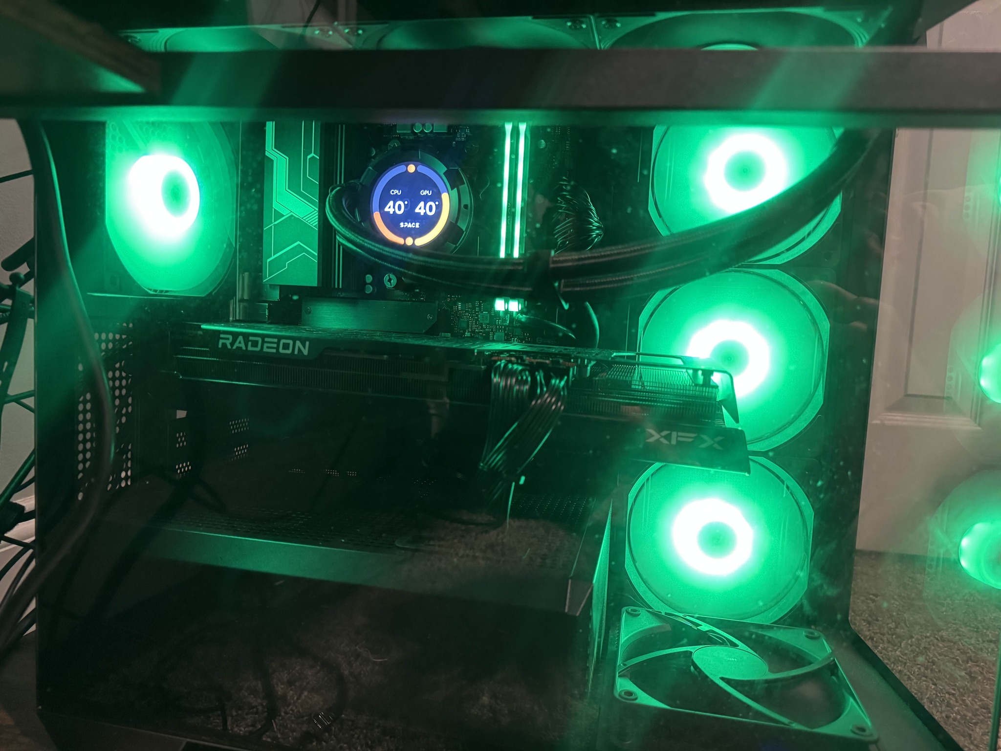 Ryzen 5 3600x Rx 6600xt 8gb 2x8 16gbs of ram Msi MPG x570 edge 