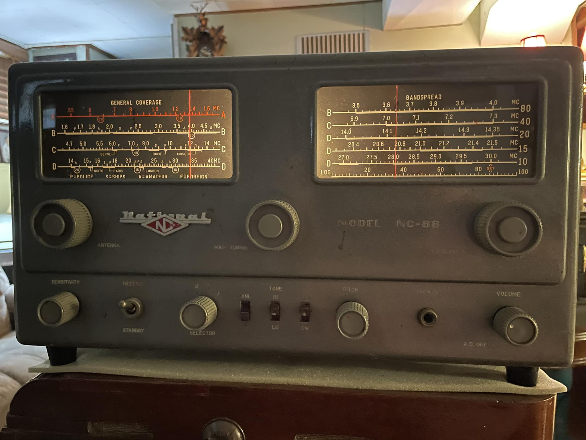 National NC-173R radio model