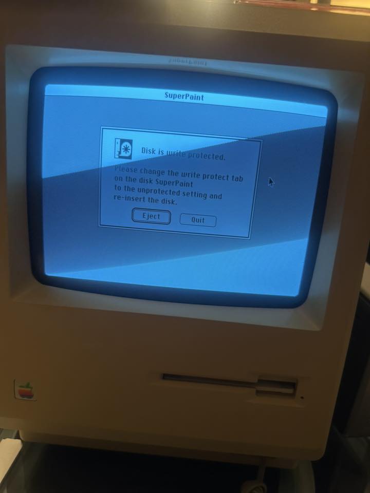 What is the value of a vintage Apple Macintosh IIx?