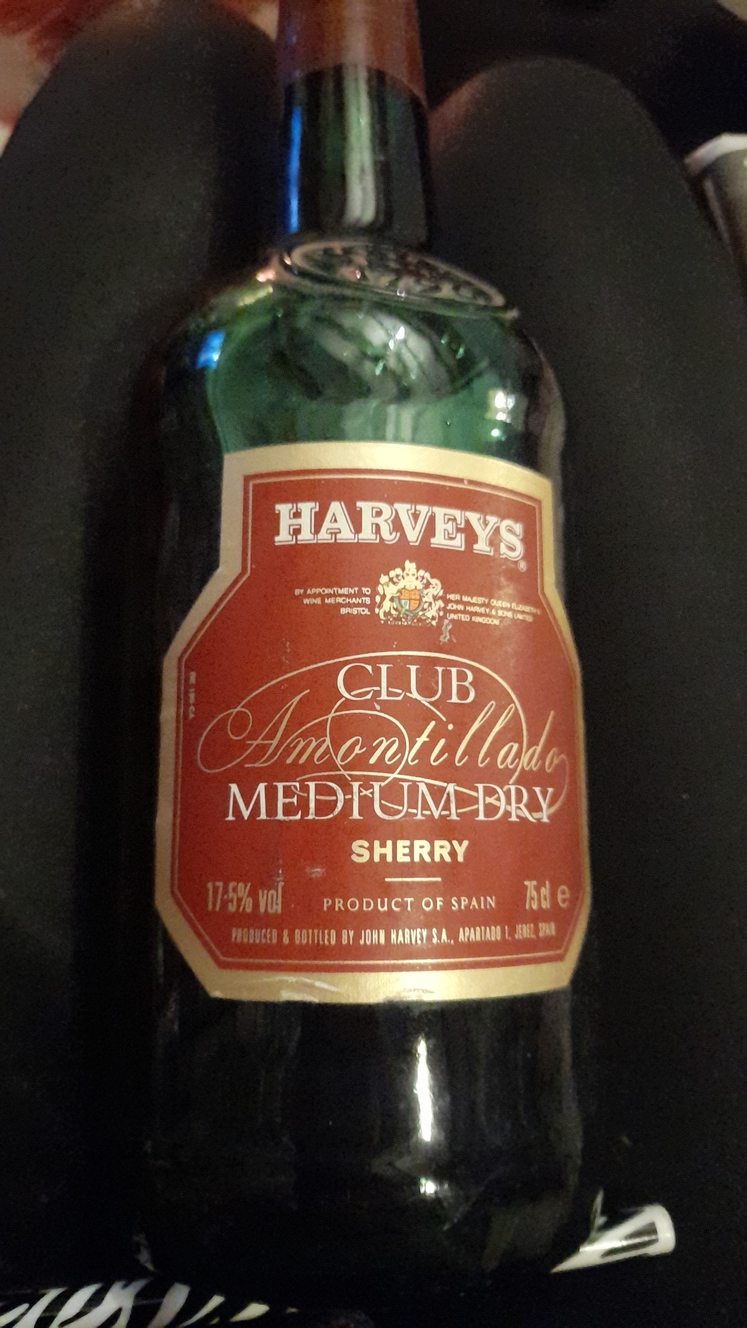 Verifying age and value of 1980s sherry bottle