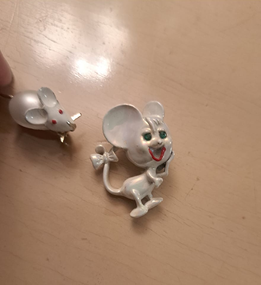 Mouse collection thrift store finds, what are they?