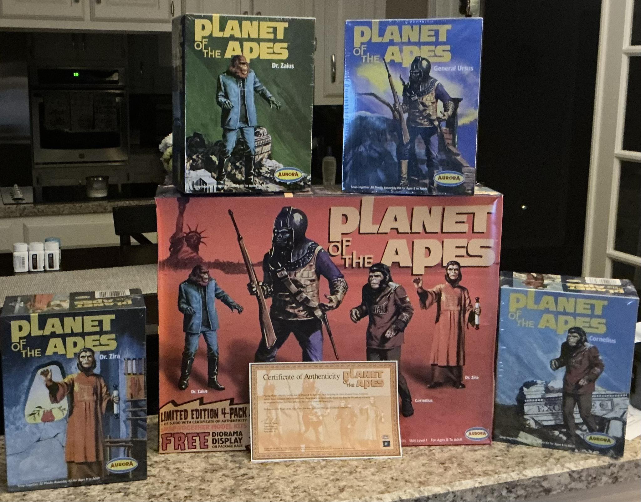 Limited edition Planet of the Apes 4-pack model kit review