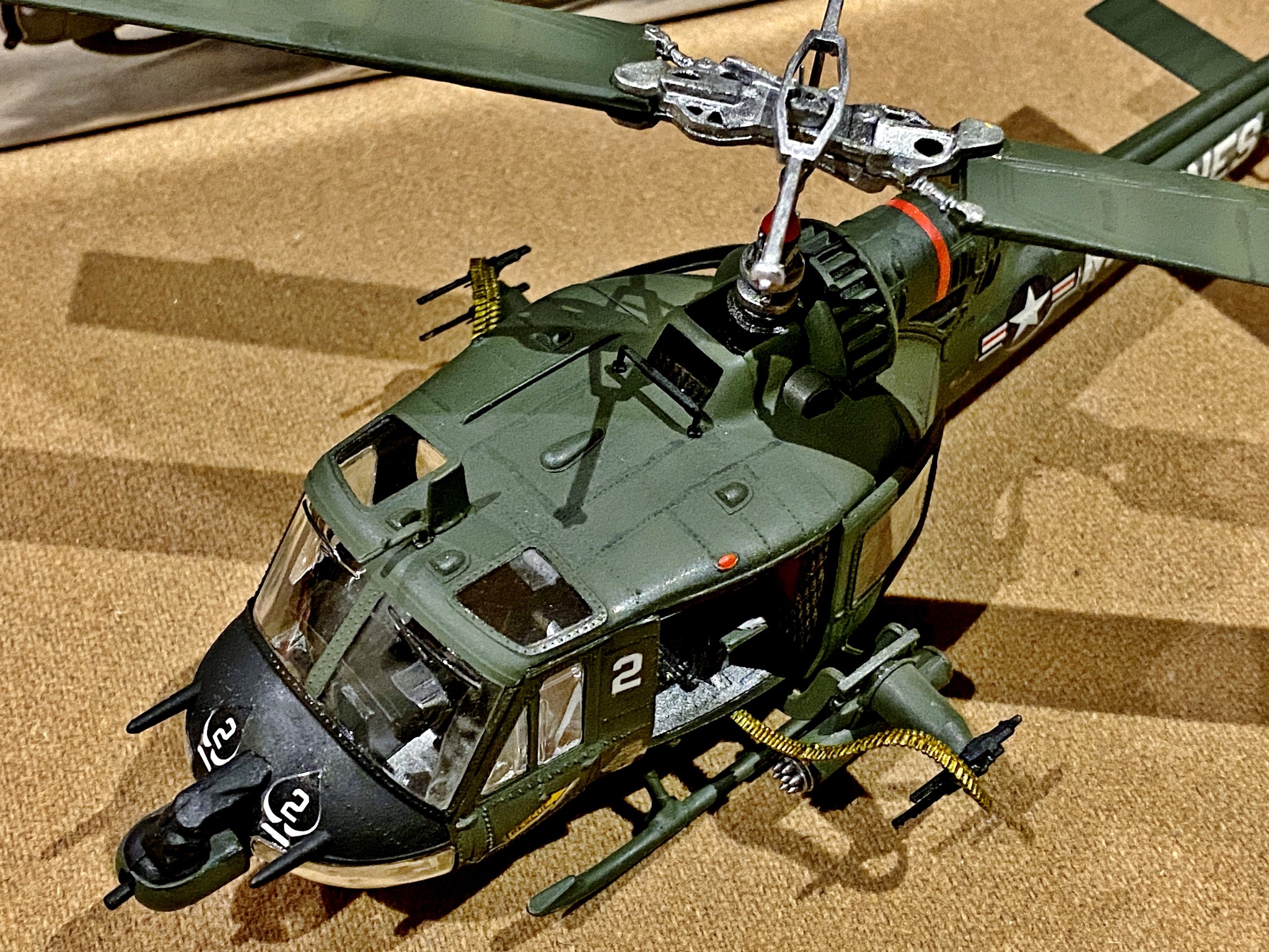 ミリタリー 21st CENTURY TOYS 1/18 UH1C HELICOPTER ULTIMATE SOLDIER