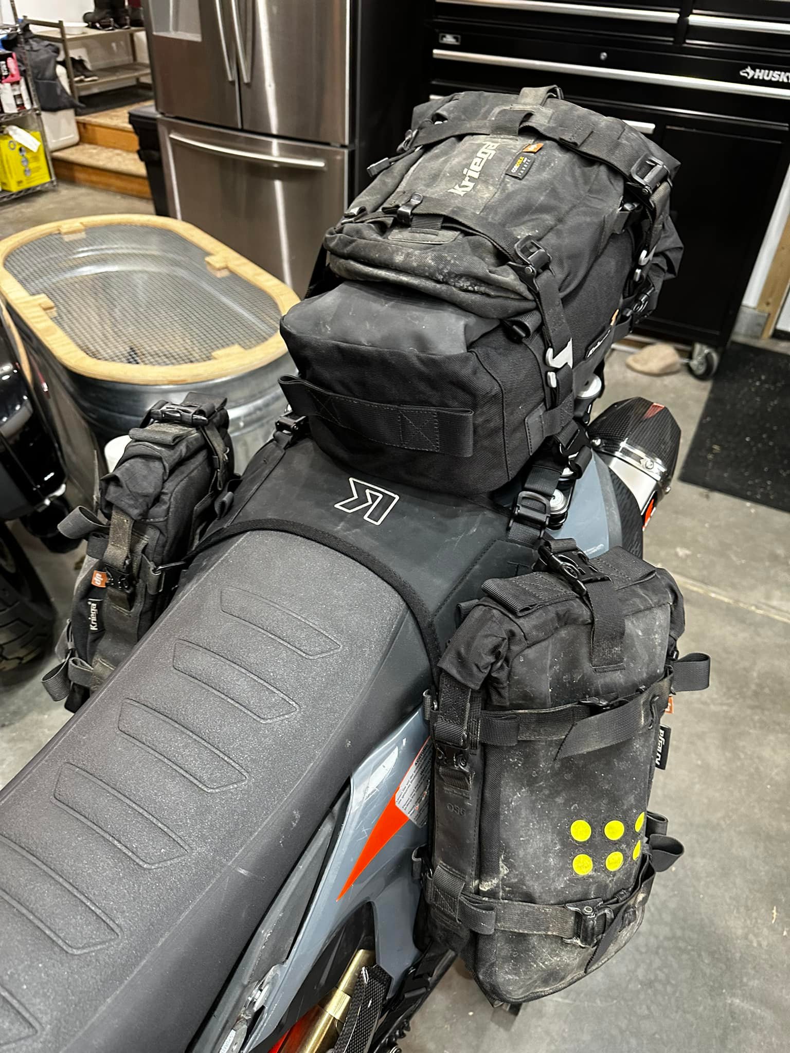 Sacoche De Selle Kriega Overlander-S 18L - 100% étanche, Doublure Amovible, Pour Moto Classique/café Racer, Noir