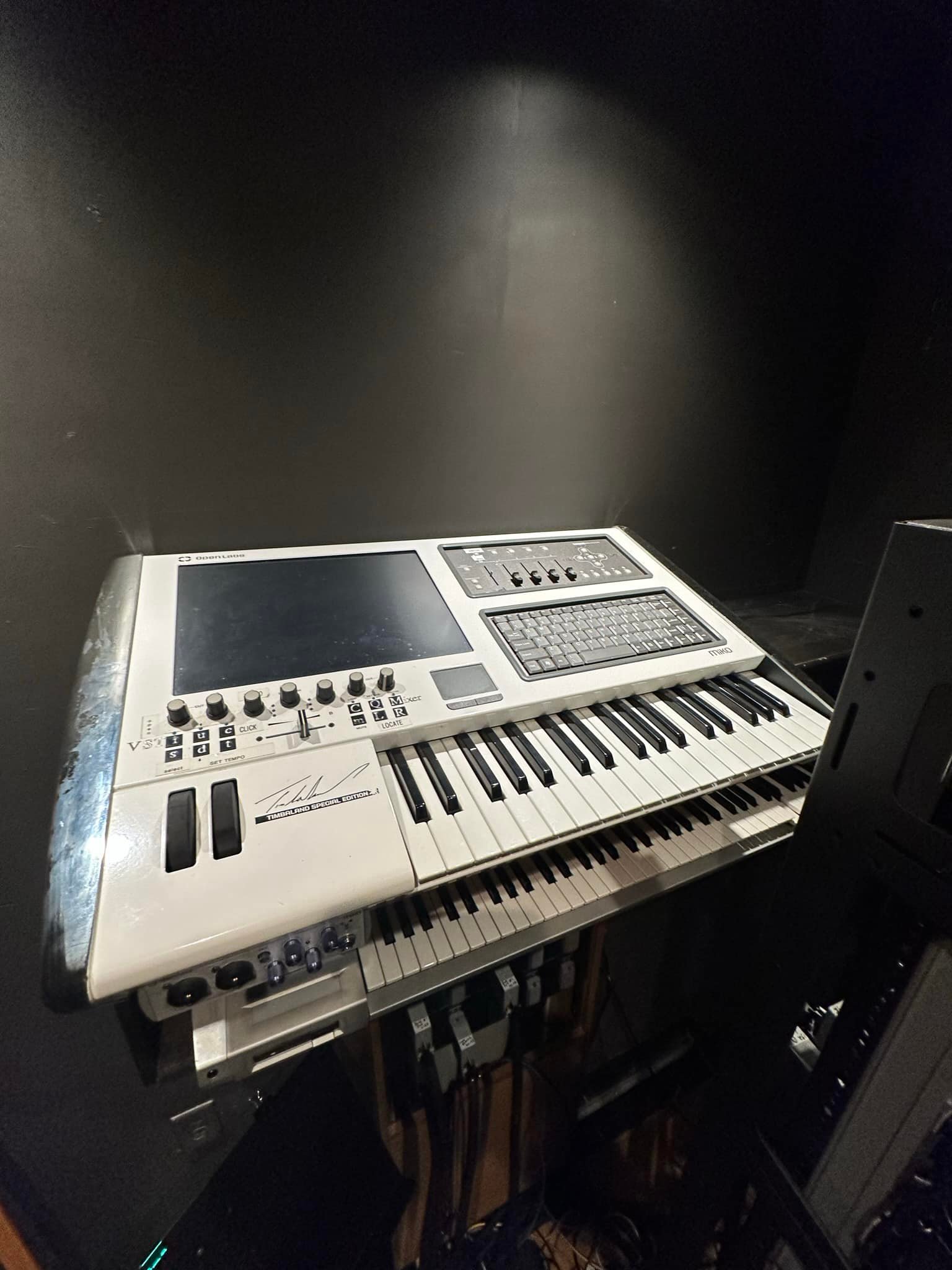 Restoring and upgrading Open Labs music equipment like Timbaland  display picture 1