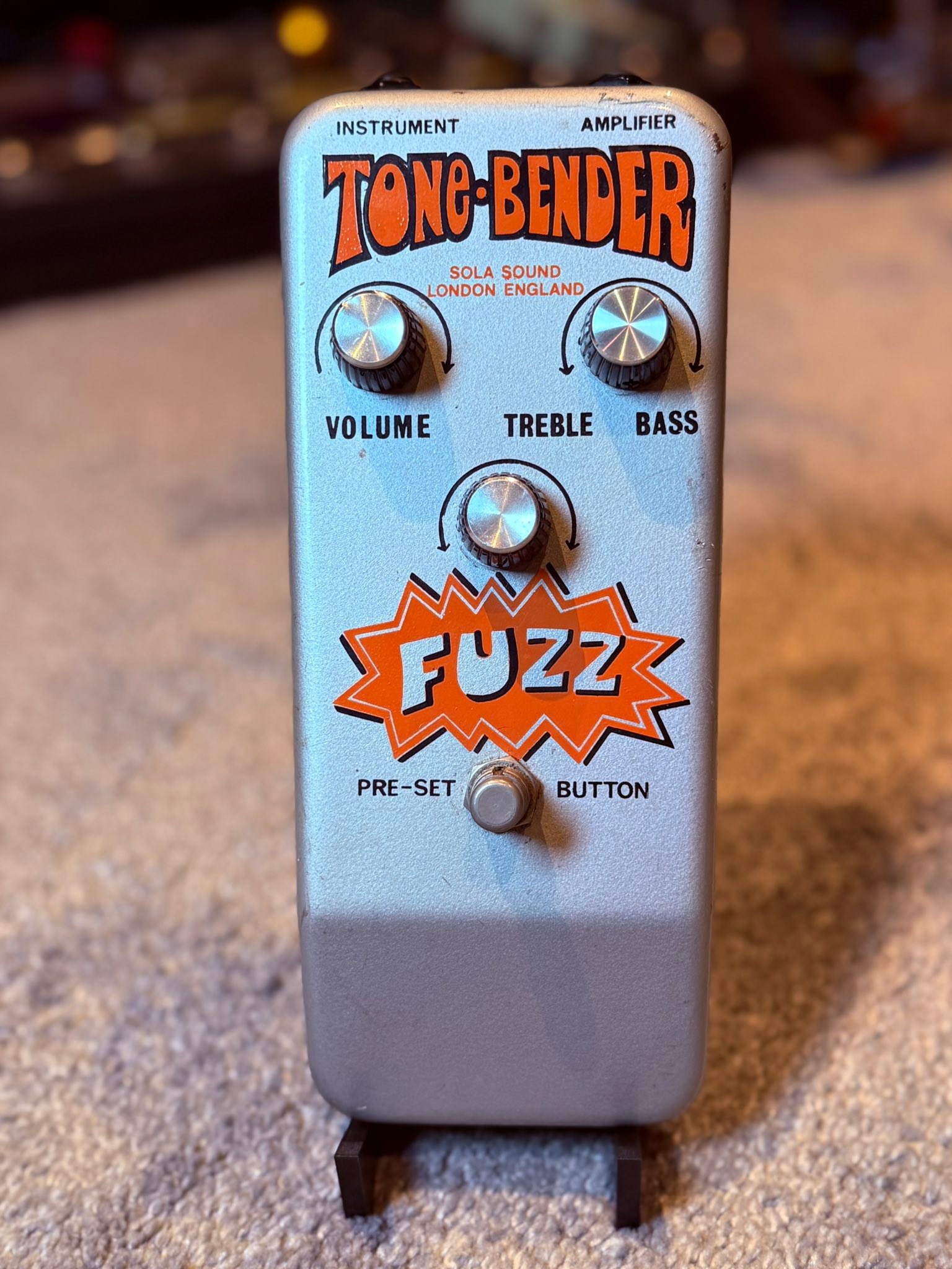 Behringer Fuzz Bender pedal review