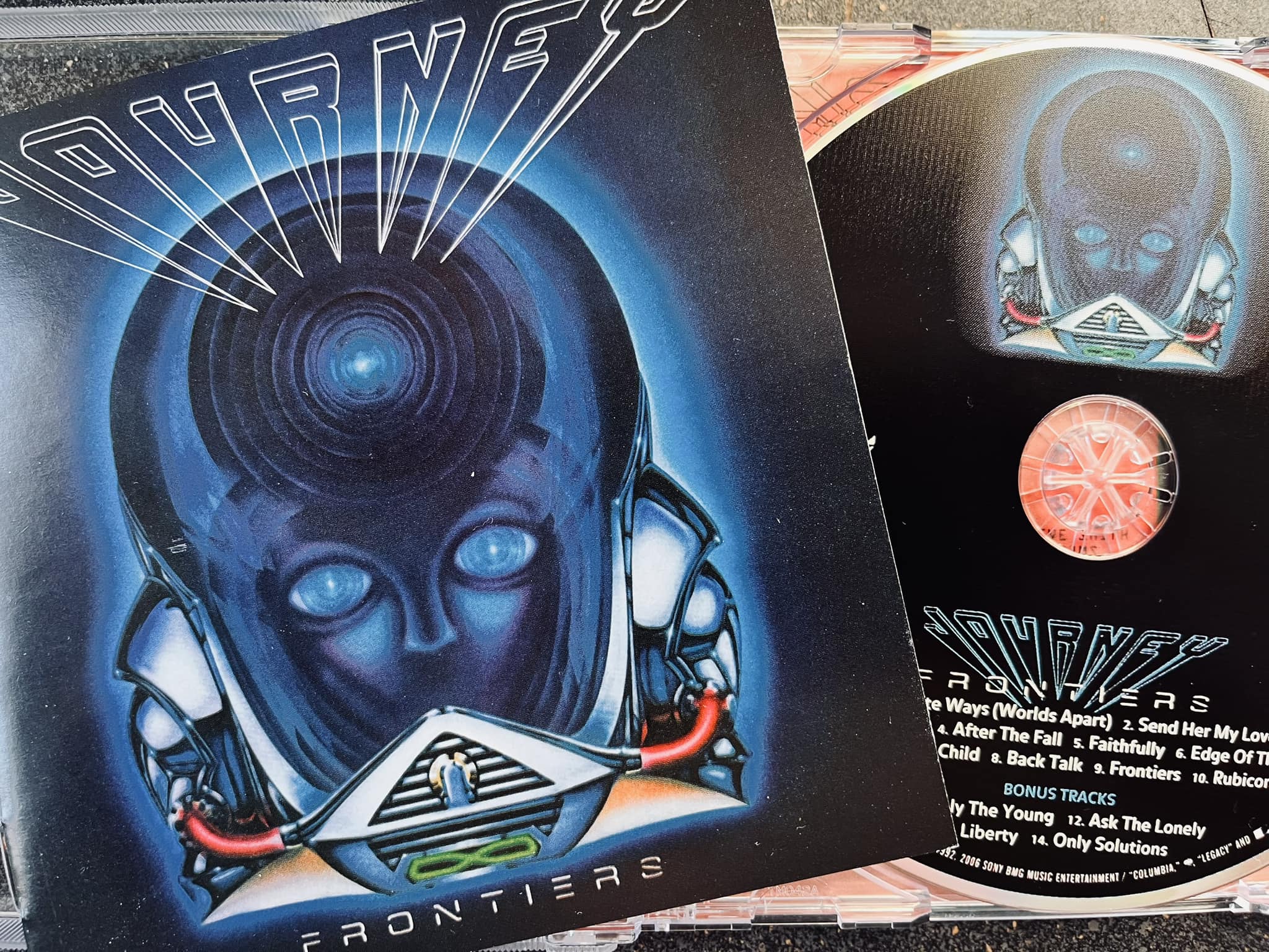 On this date in 1983, Journey released the album Frontiers 📻🎶