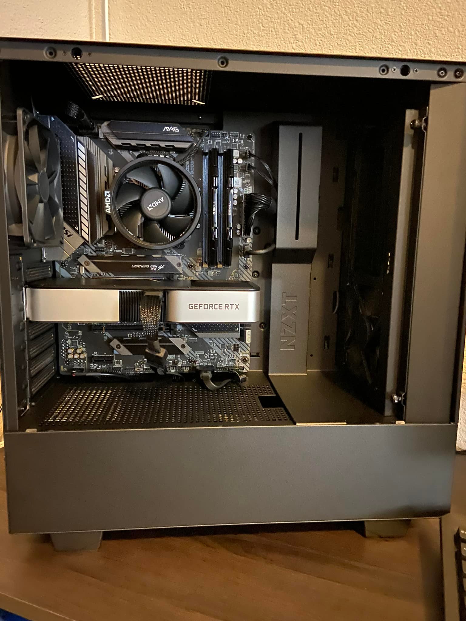 Showcasing my second PC build with Ryzen 7 3800X and RTX 3060 Ti