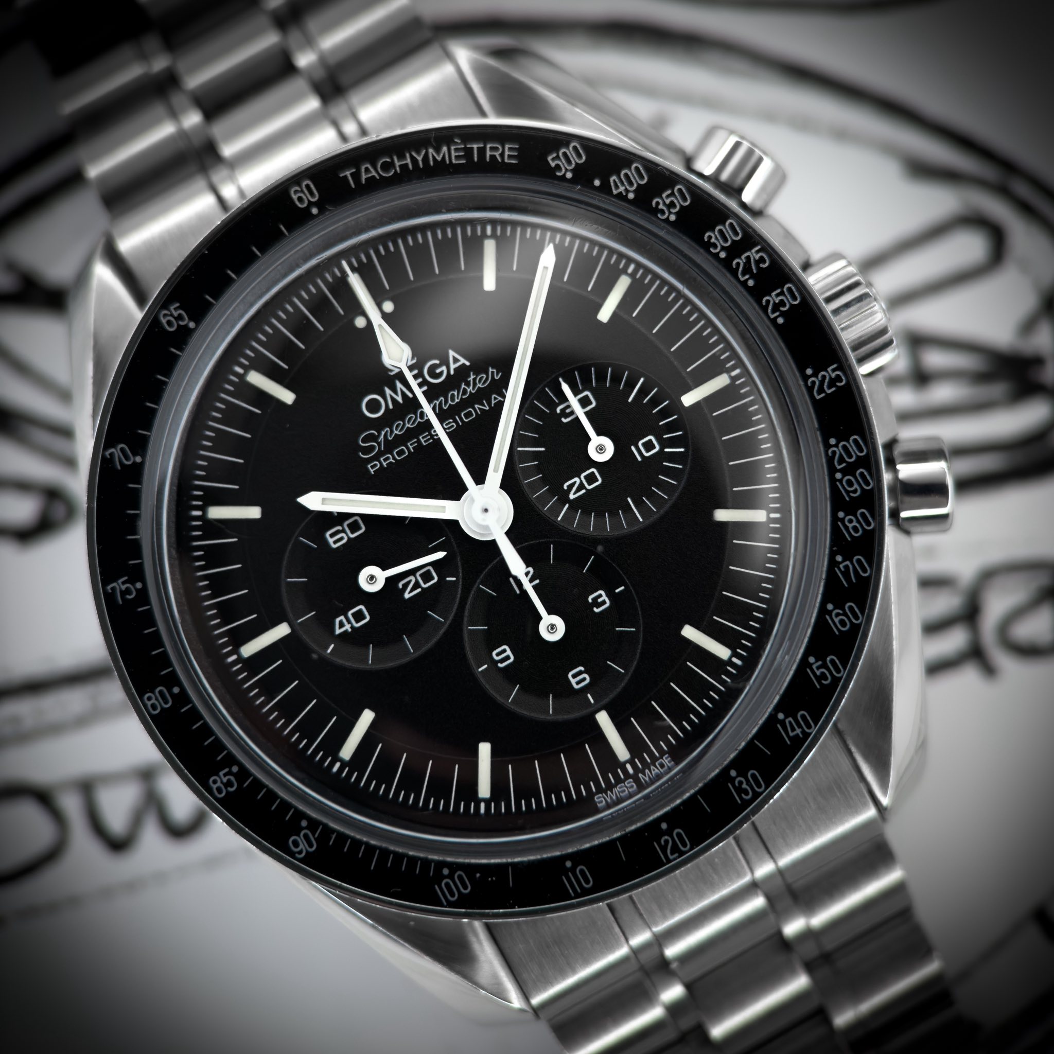 White from the front. Precise from the back. The new Speedmaster 