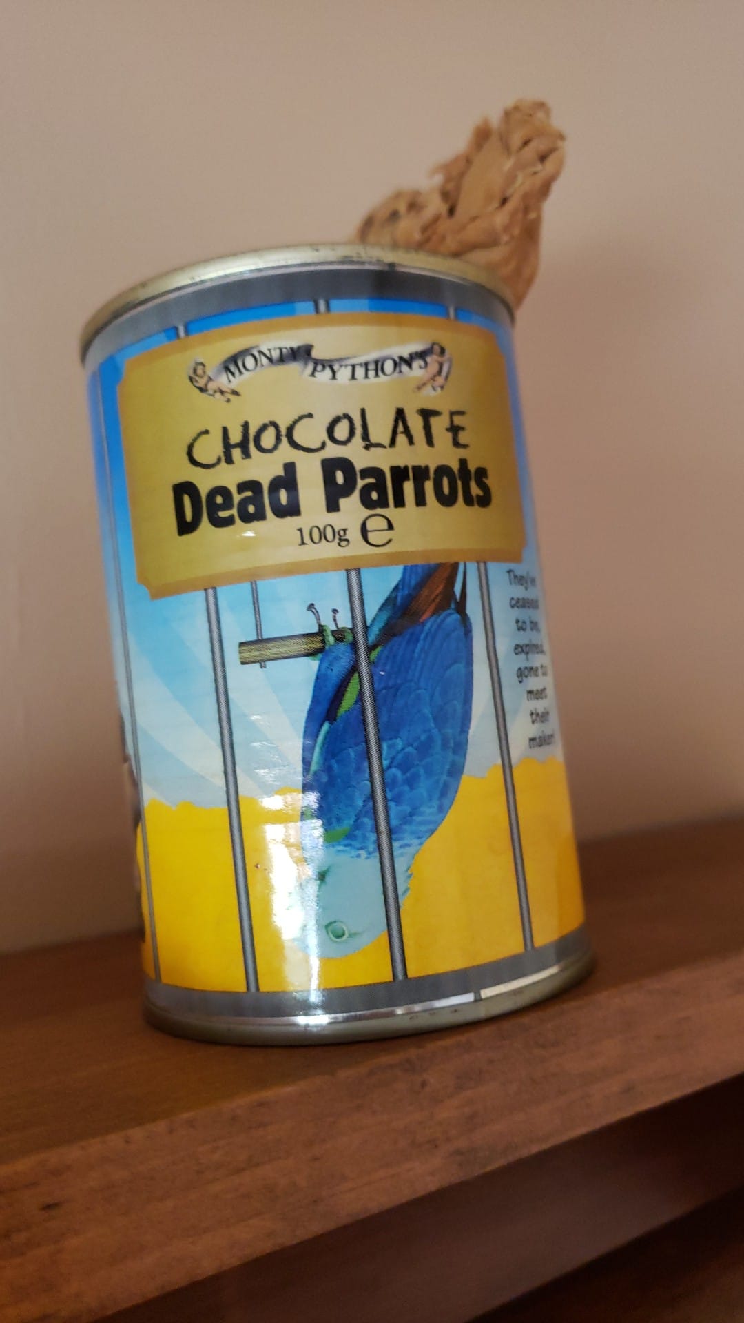 未使用！ Parrot パロット Monty Python chocolate dead parrots can on display